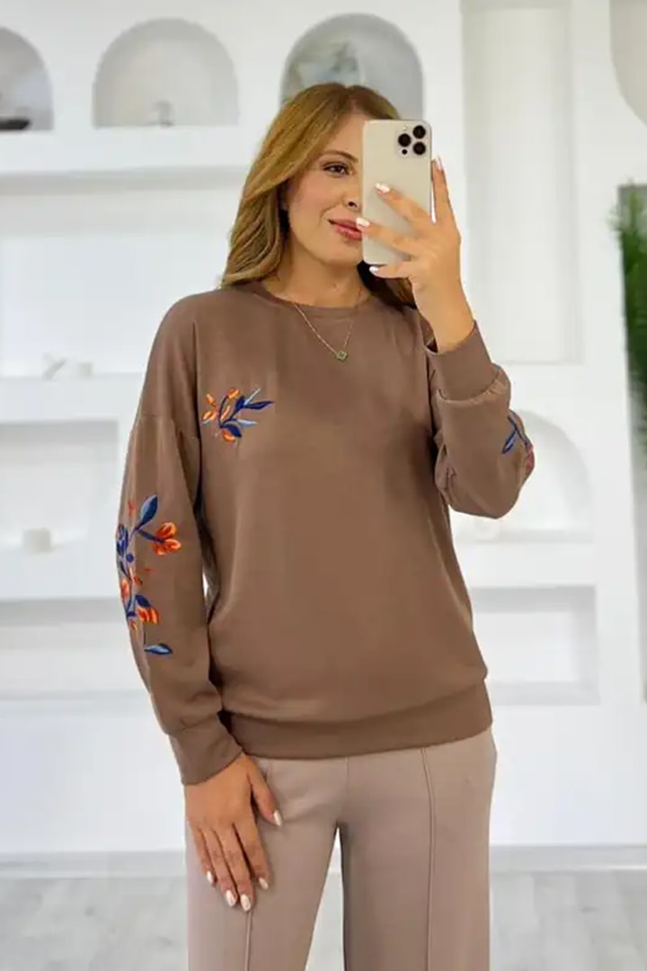 538 - Premium Oysho Gögüs ve Kol Nakışlı Sweat - Vizon
