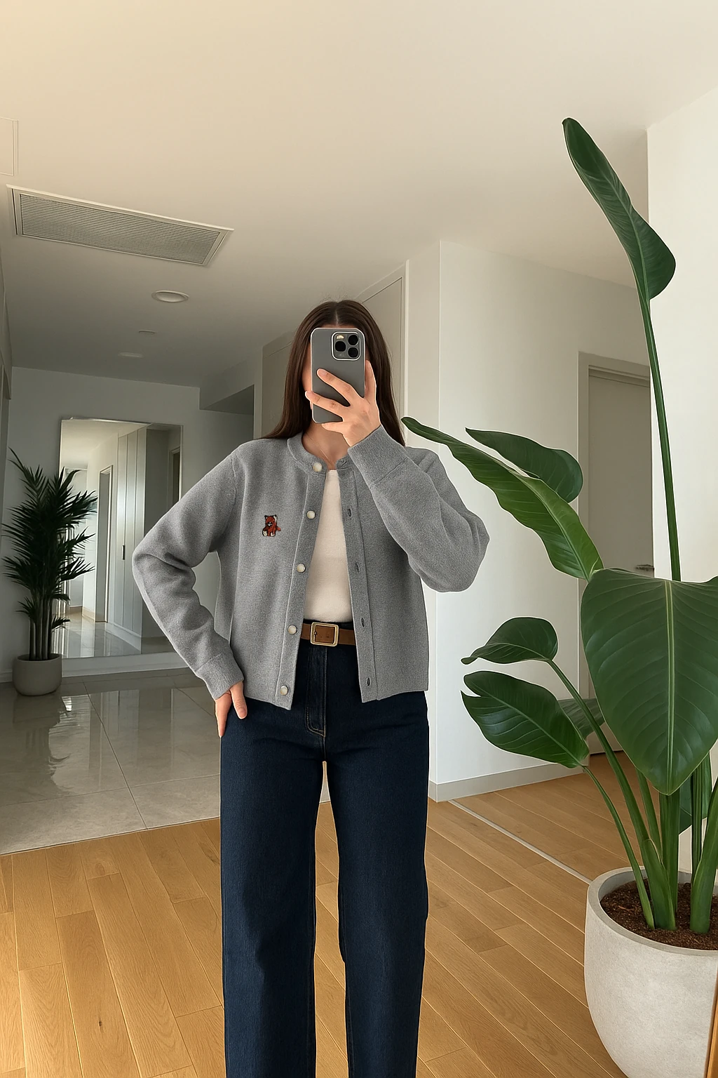  1026 - Ayıcık Nakışlı Düğmeli Triko Hırka