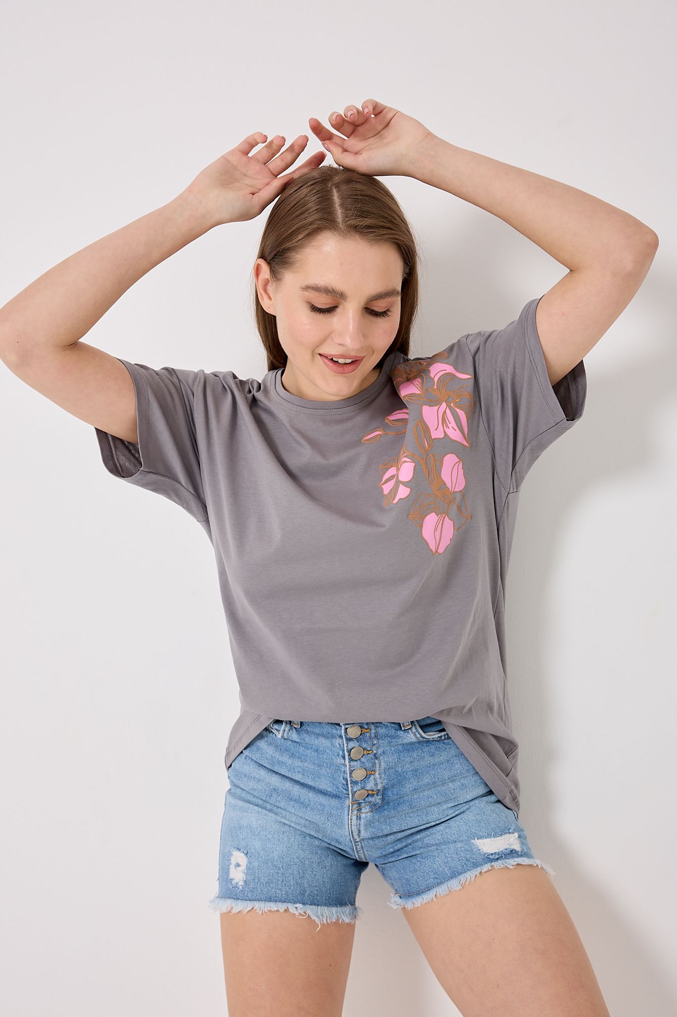 4626 - Oversize Omuz Çiçek Baskılı T-Shirt