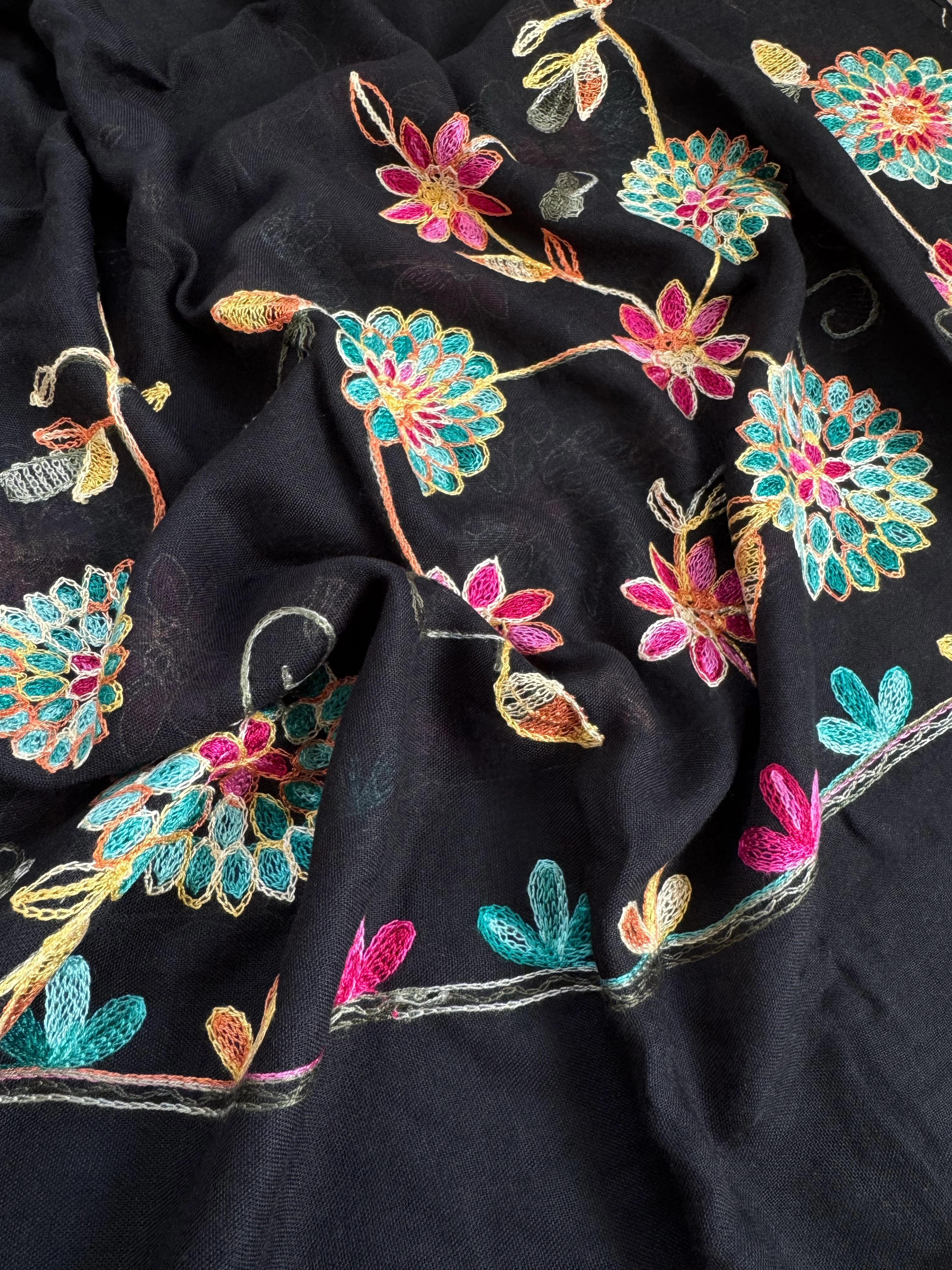 İşlemeli Pamuk Şal