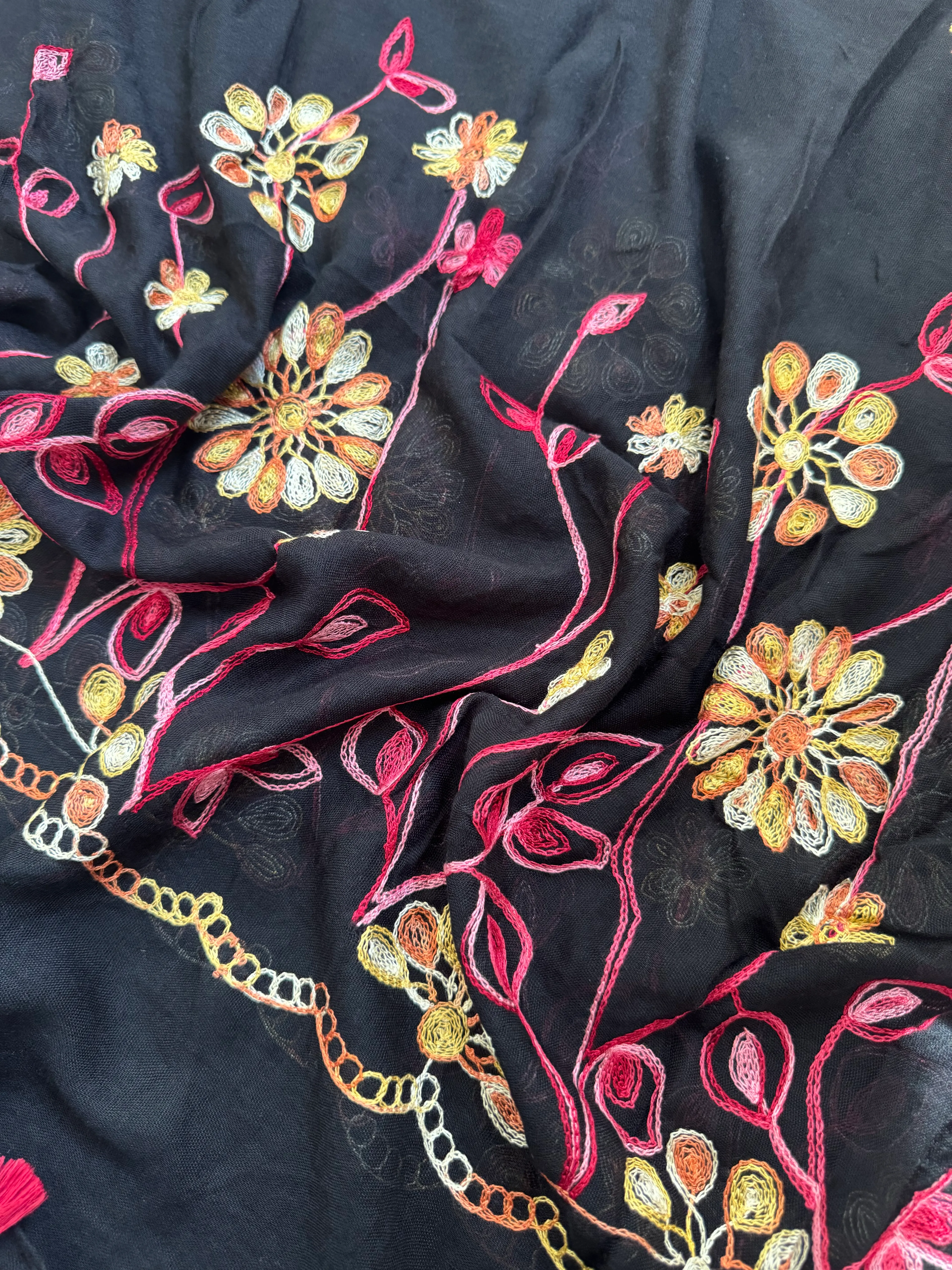 İşlemeli Pamuk Şal