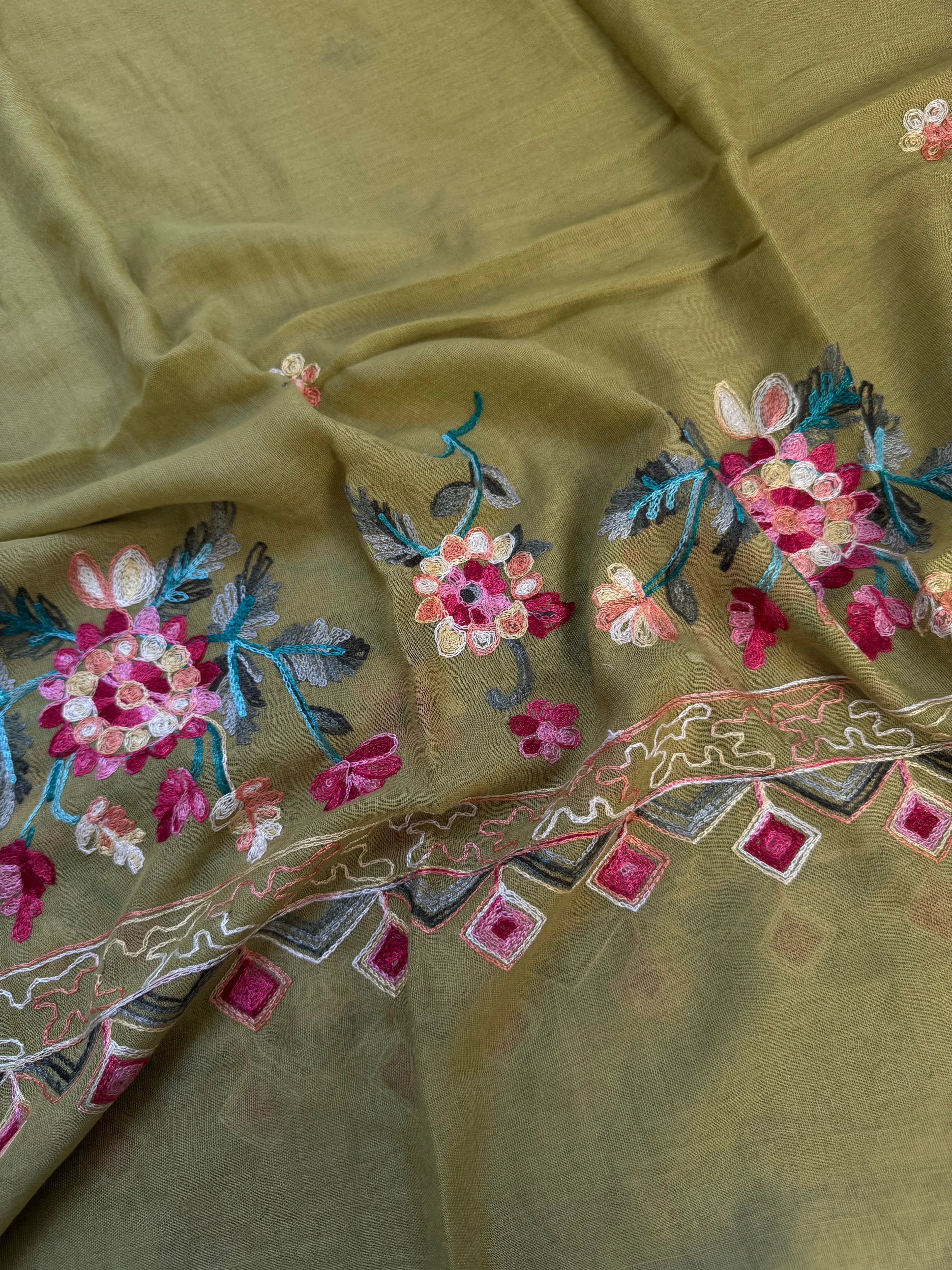 İşlemeli Pamuk Şal