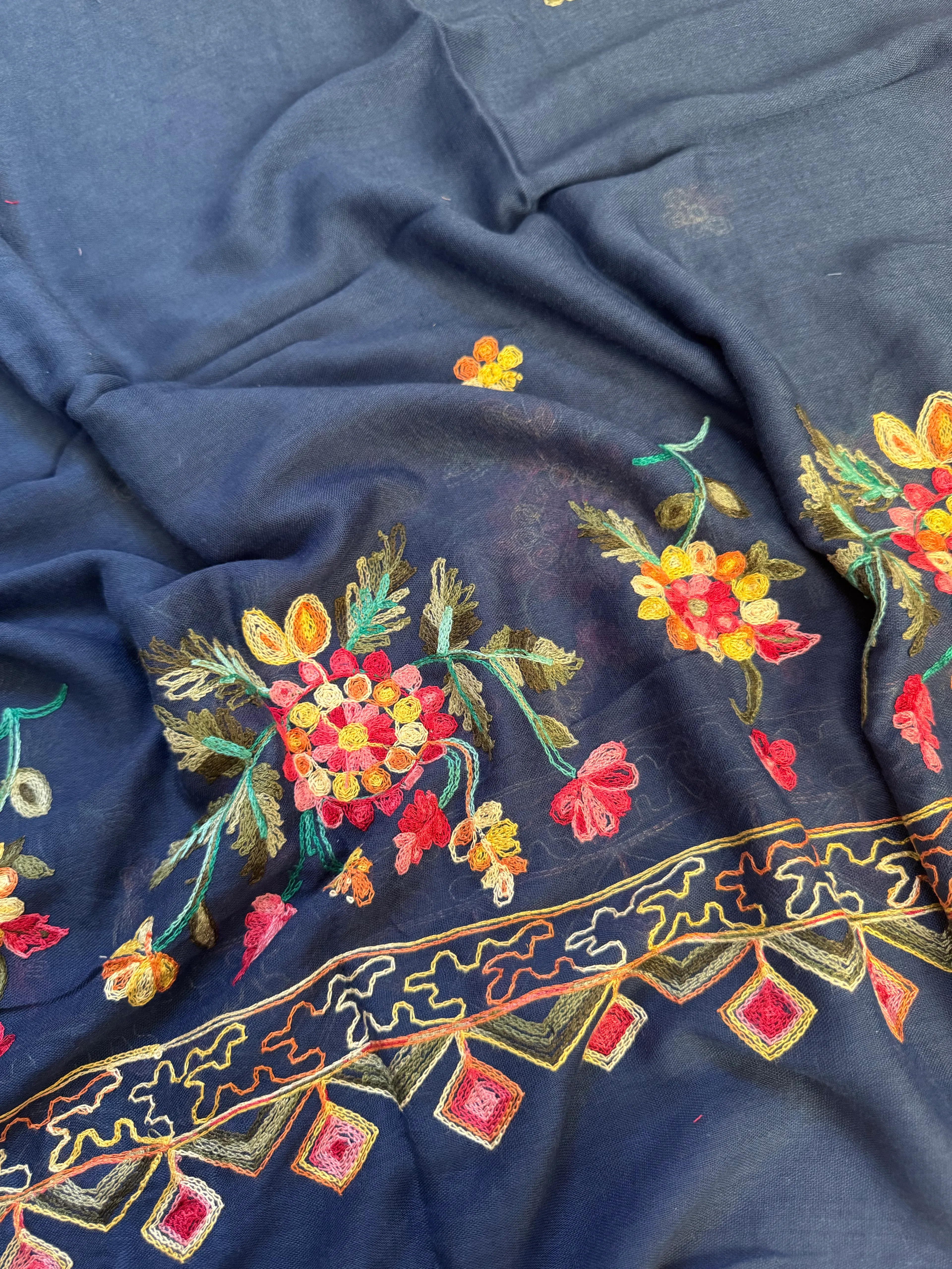 İşlemeli Pamuk Şal