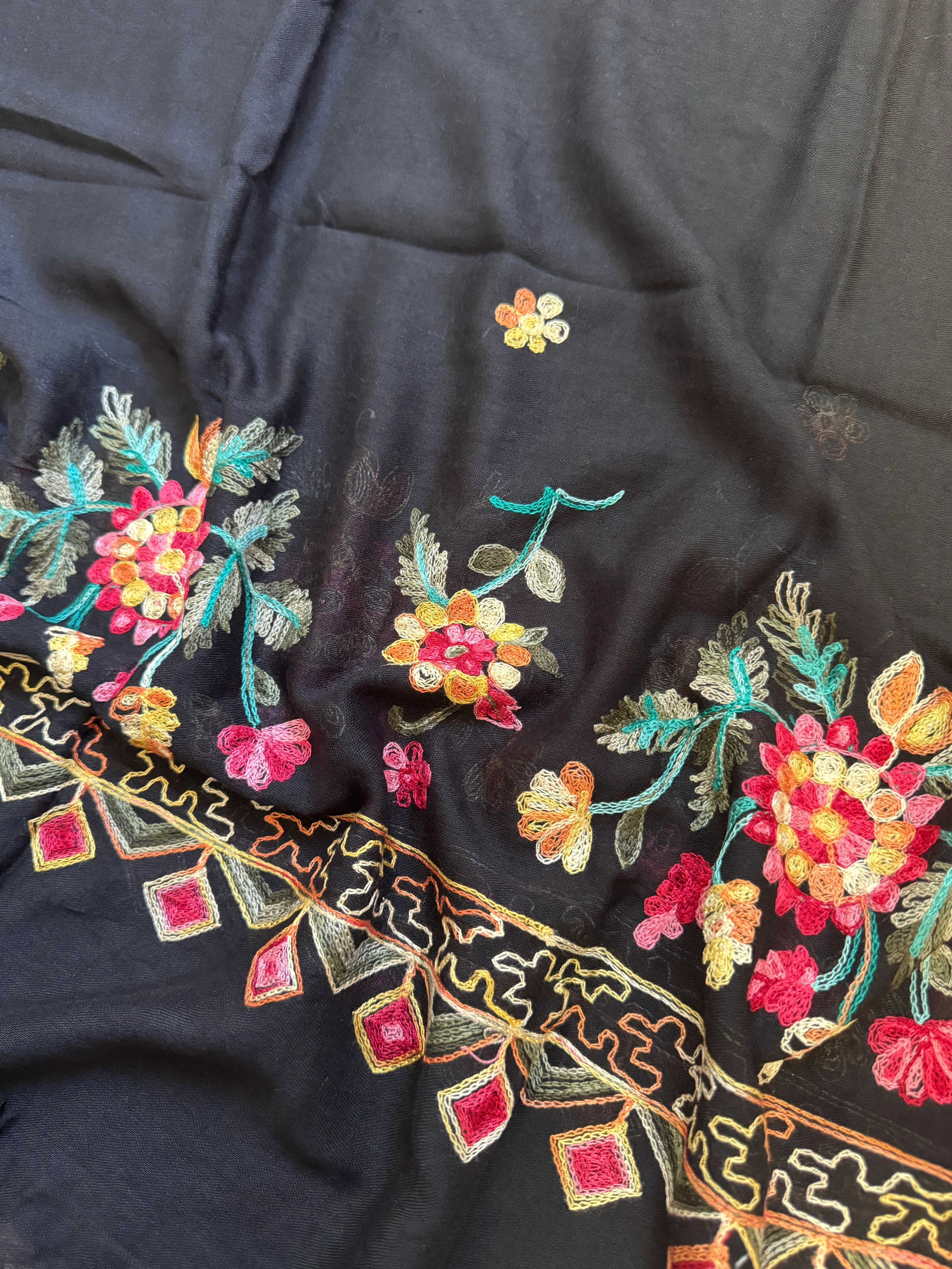 İşlemeli Pamuk Şal