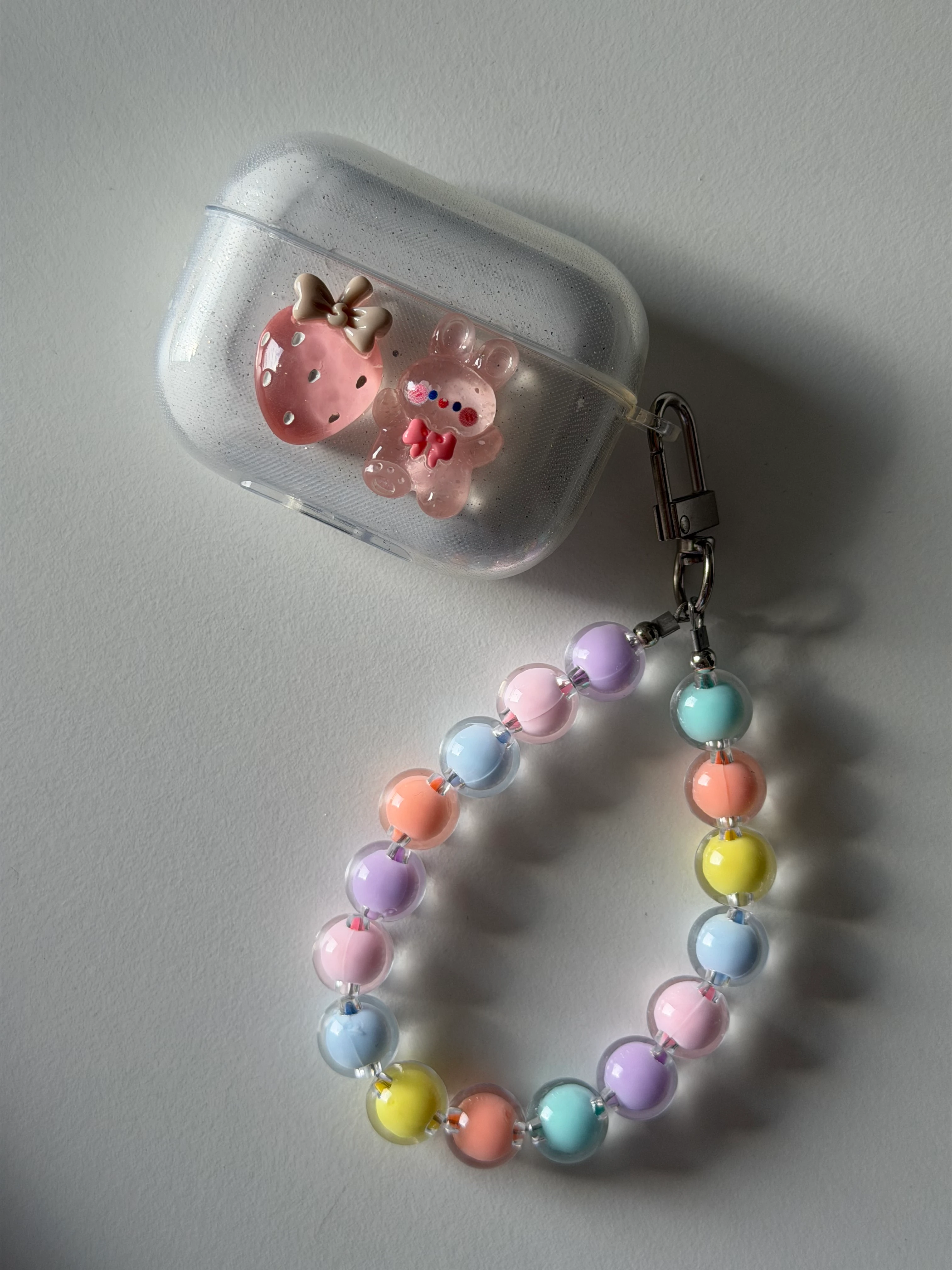 Şeffaf Çilek ve Ayıcıklı AirPods Pro 2. Nesil Uyumlu Kılıf