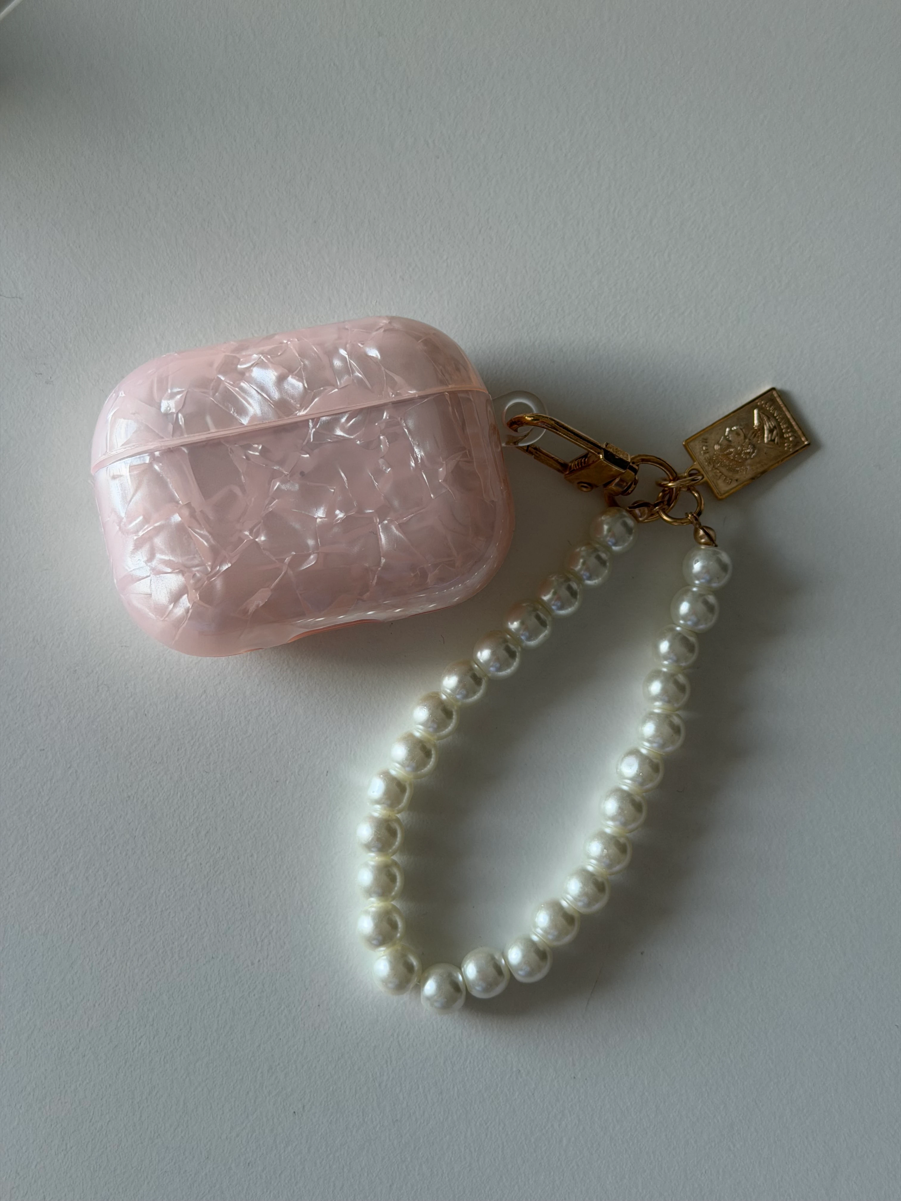 Desenli ve İnci Charmlı AirPods Pro 2. Nesil Uyumlu Kılıf