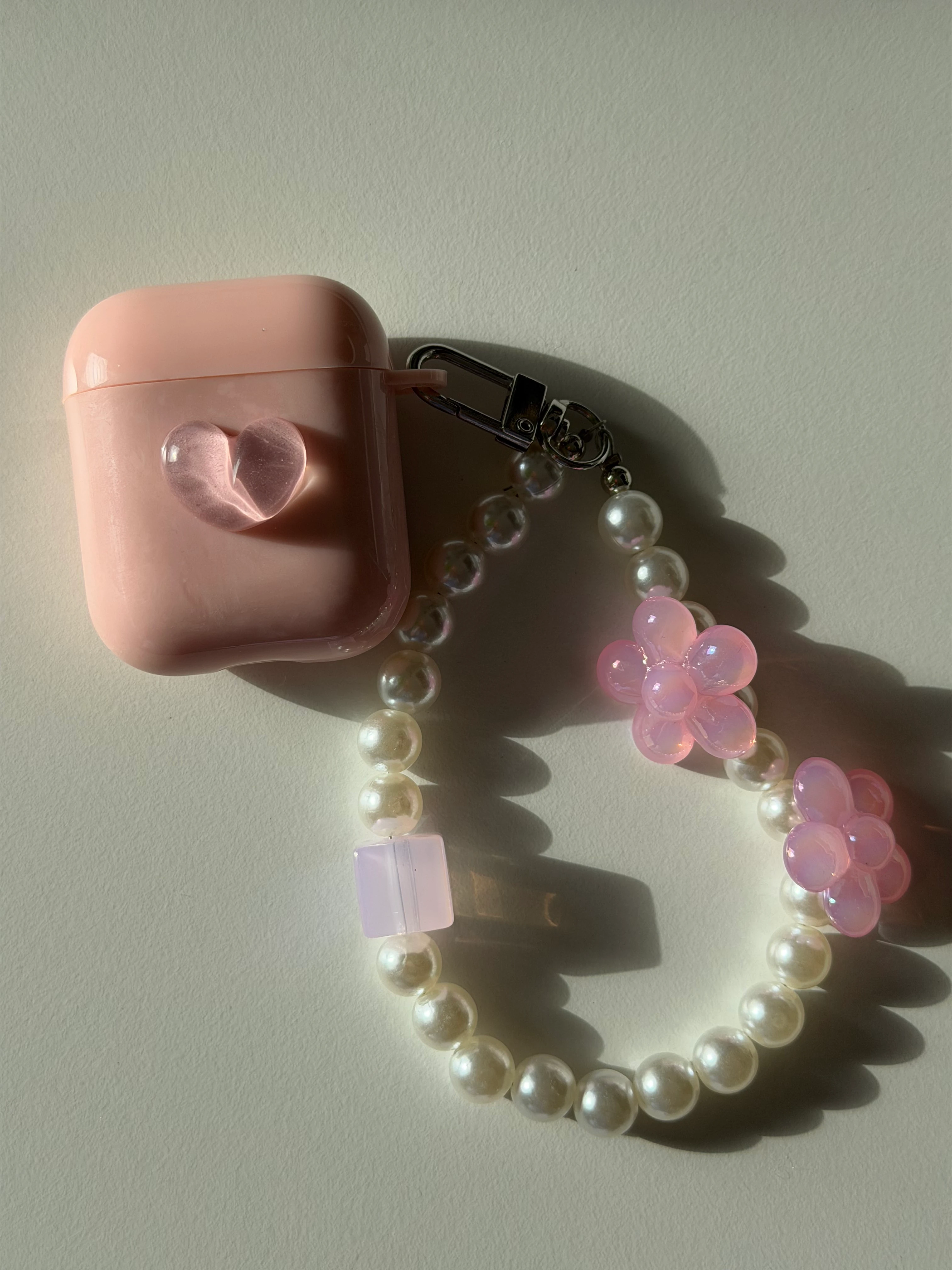 Pembe Şeffaf Kalp ve Papatyalı AirPods Pro 1/2 Nesil ve AirPods 1/2/3 Nesil Uyumlu Kılıf