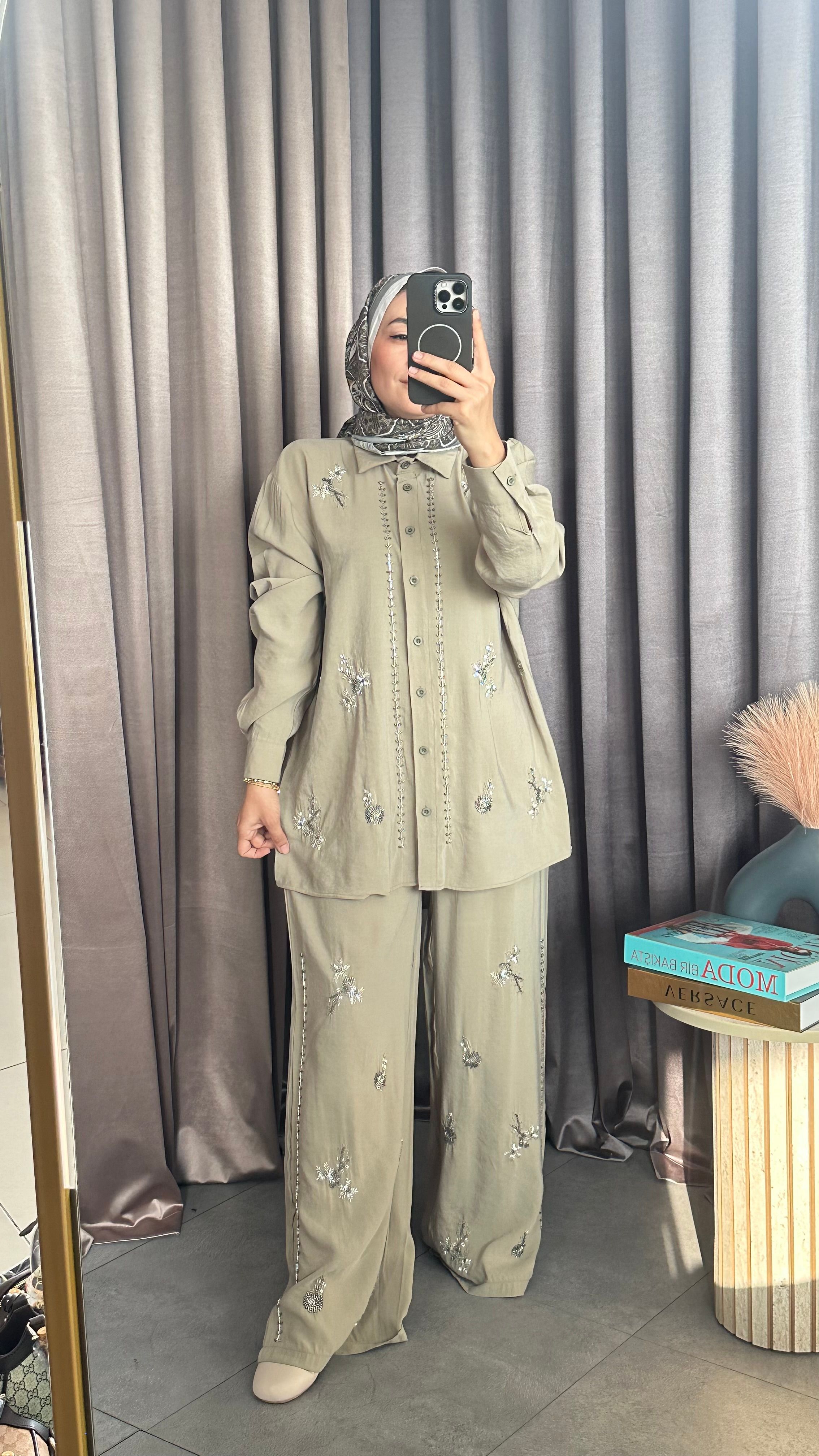 SELENA TAKIM-HAKİ