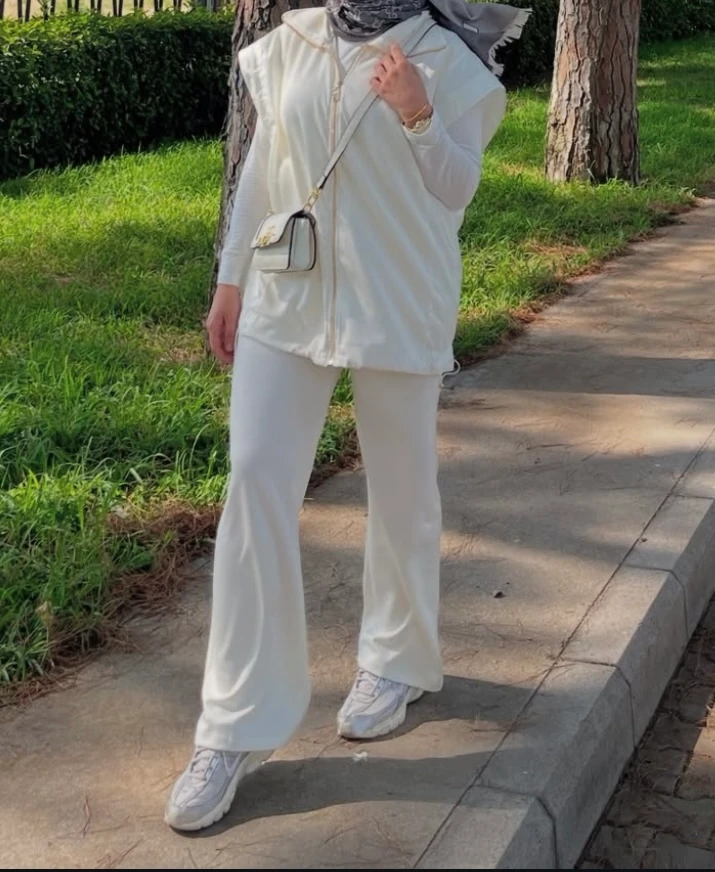 ORJ YELEKLİ TAKIM-KREM