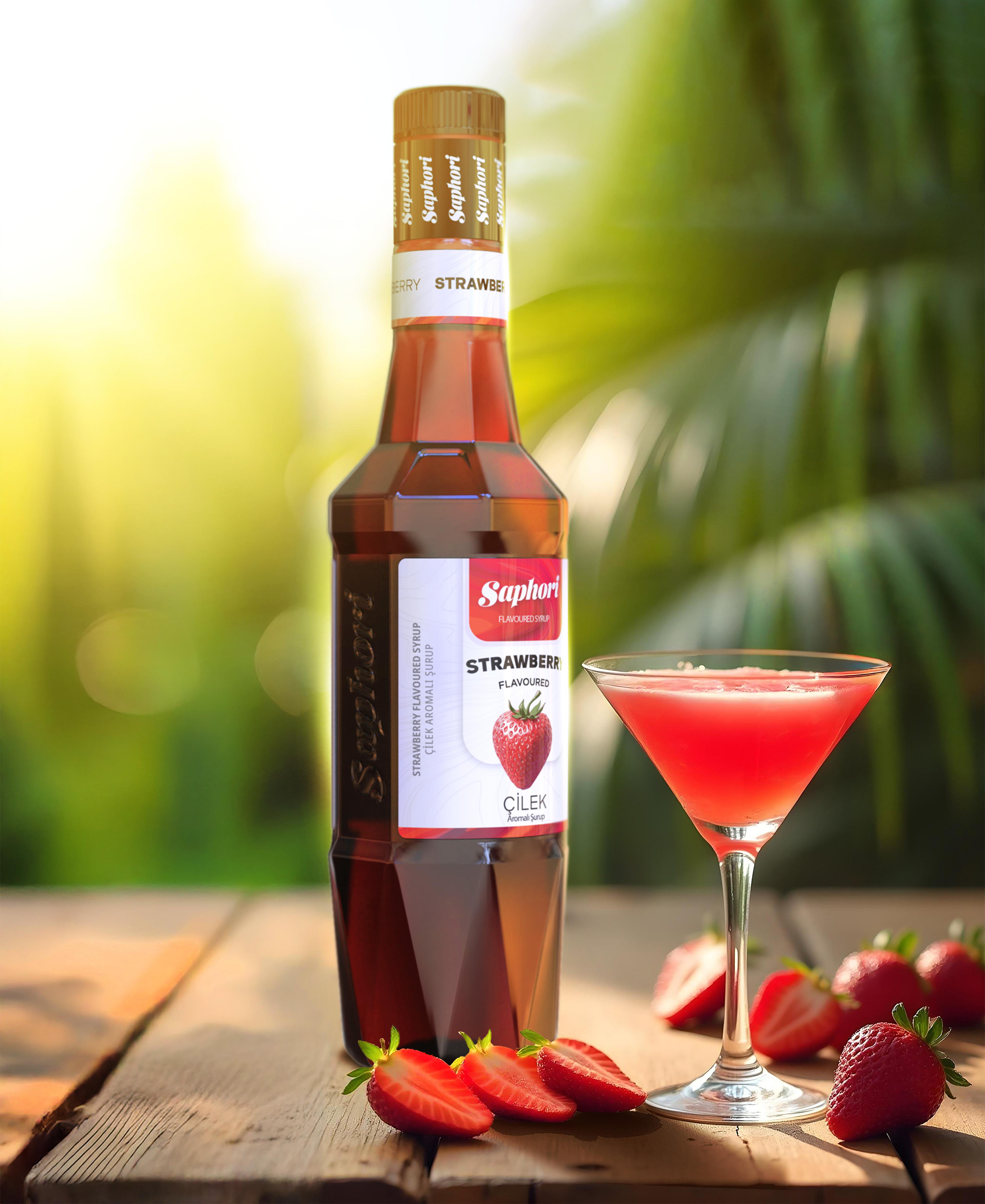 Saphori Çilek Aromalı Kokteyl Şurubu 700 ML
