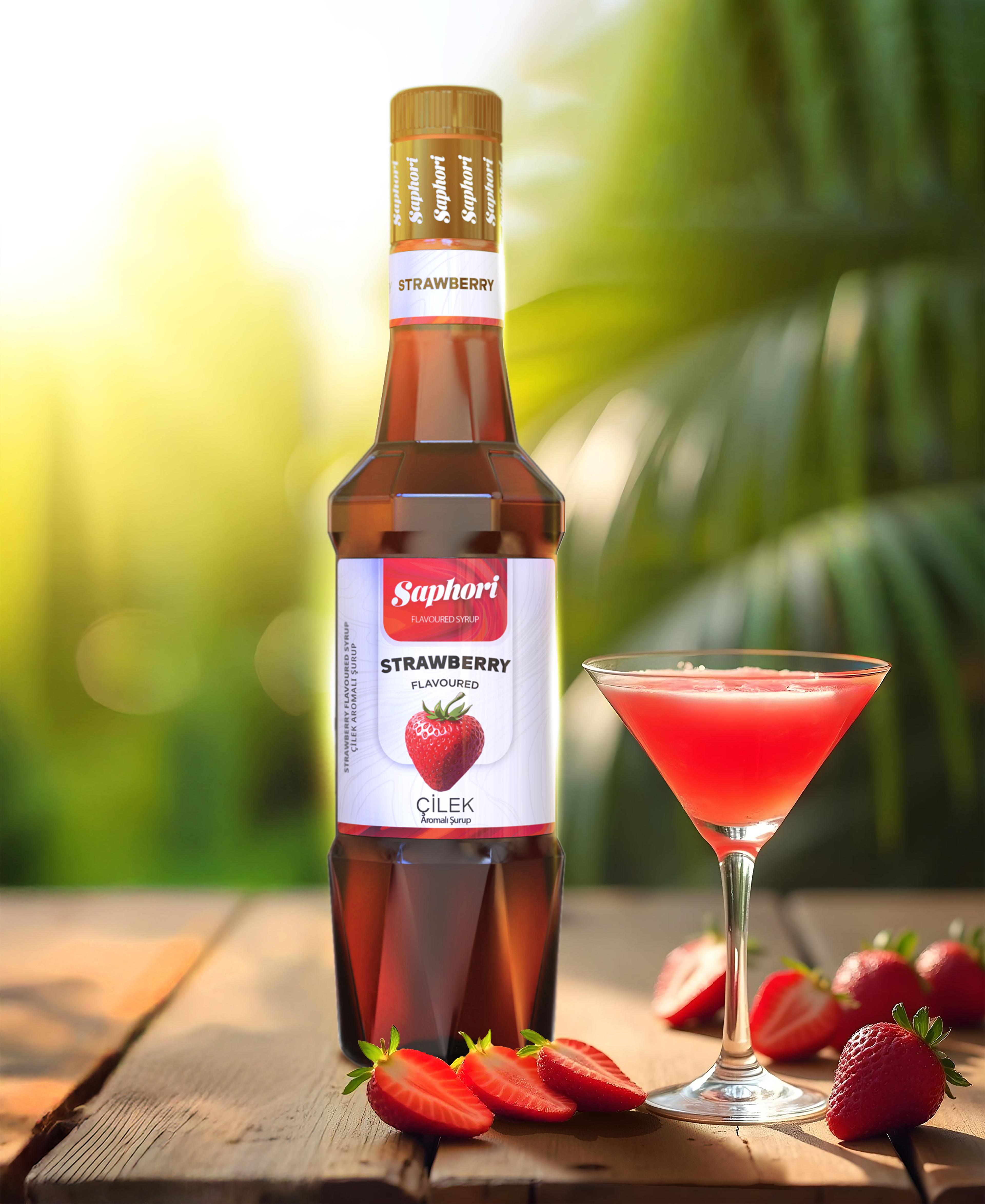 Saphori Çilek Aromalı Kokteyl Şurubu 700 ML