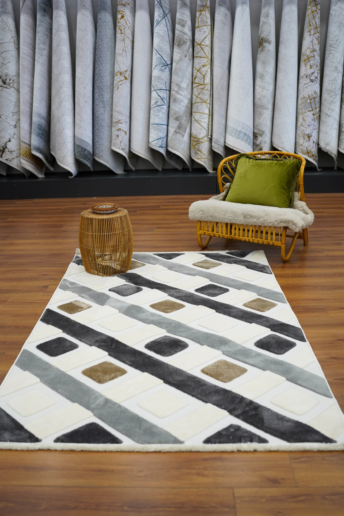 İndus 8002 Krem Bukle Yumuşak Dokulu Salon Mutfak Oturma Odası Makine Halısı Koridor Kesme Yolluk