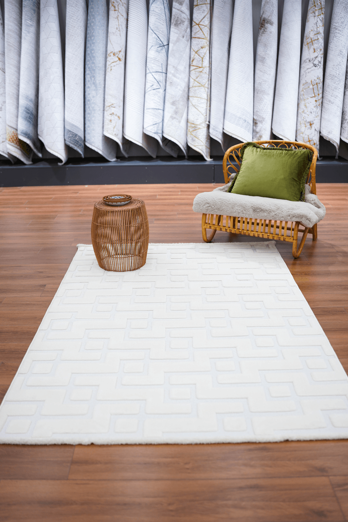 İndus 8006 Krem Bukle Yumuşak Dokulu Salon Mutfak Oturma Odası Makine Halısı Koridor Kesme Yolluk