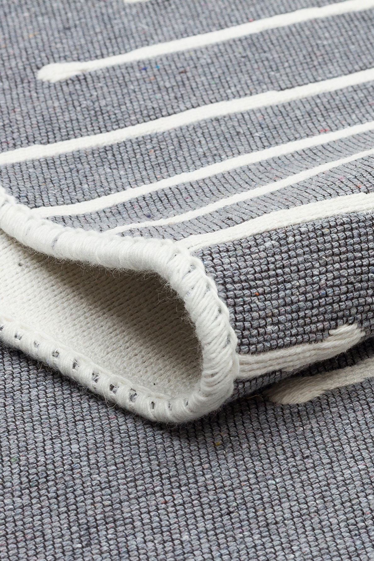 Arya 15 Gri Yıkanabilen Çift Taraflı Kilim