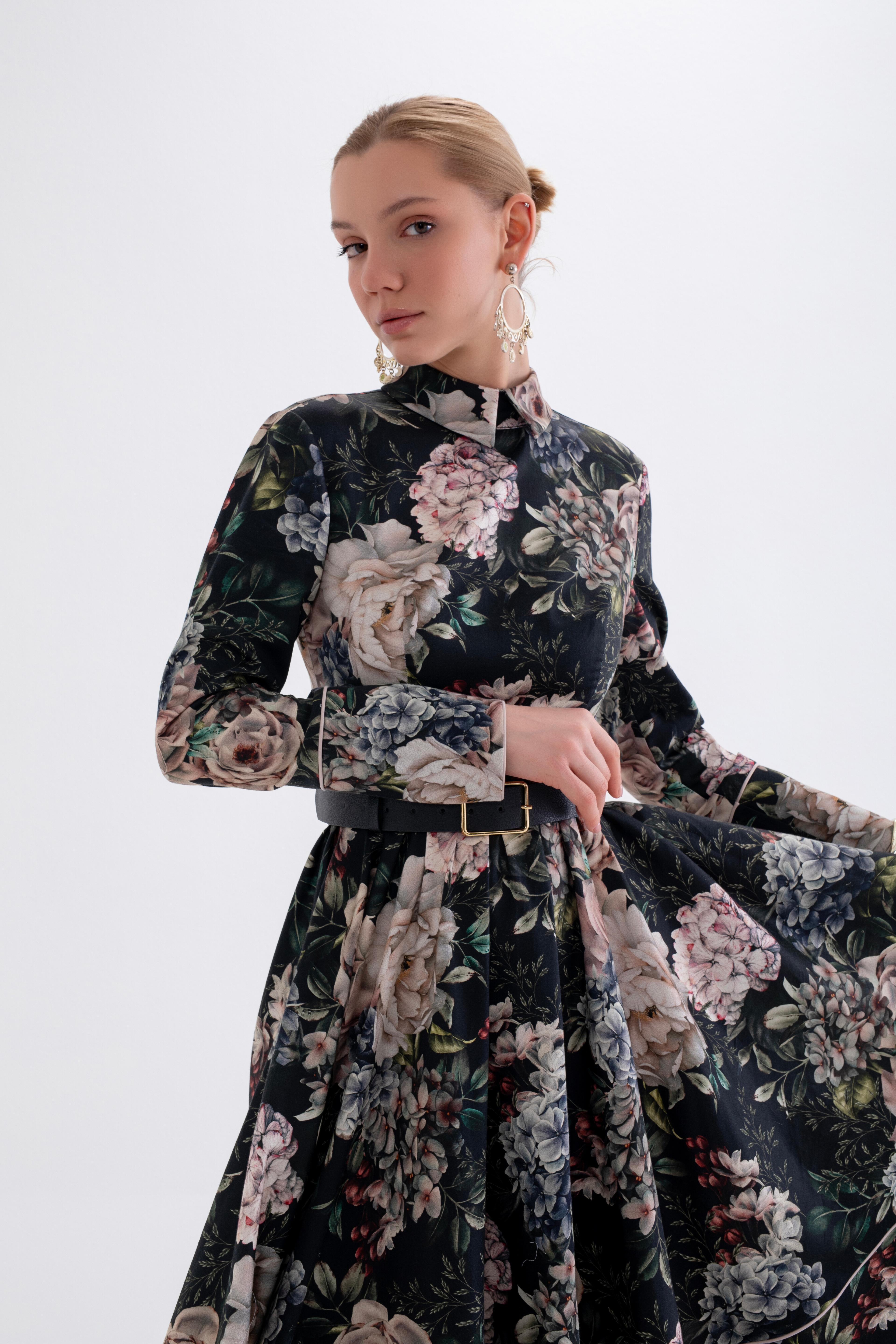 Peony Noire Siyah Çiçekli Kloş Elbise