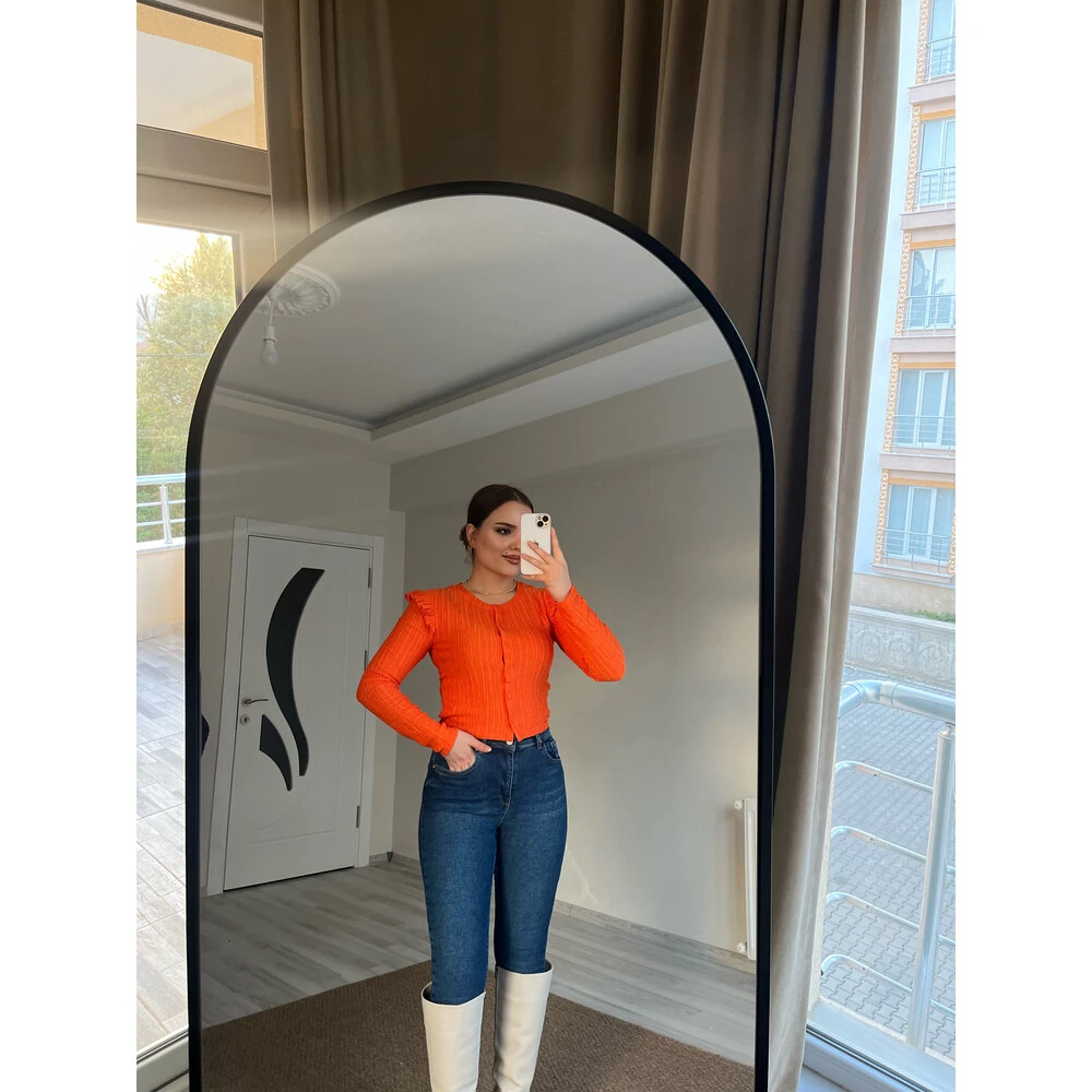 turuncu fırfırlı crop hırka