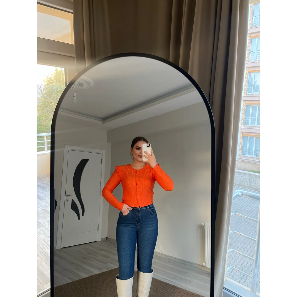 turuncu fırfırlı crop hırka