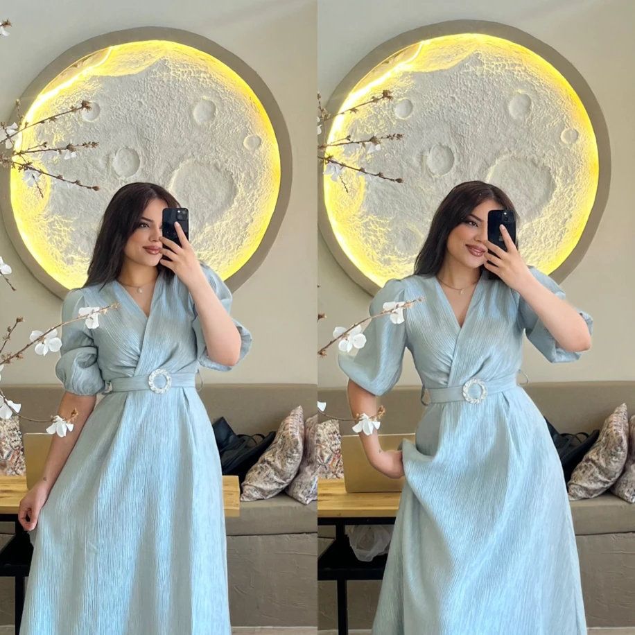 Işıltılı kemerli yarım kol elbise mavi