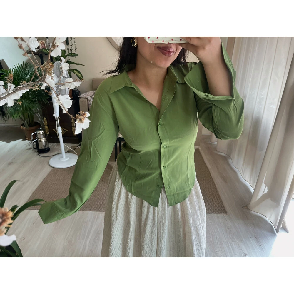 Basic belden oturtmalı gömlek yeşil