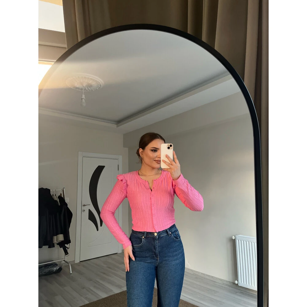 pembe fırfırlı crop hırka