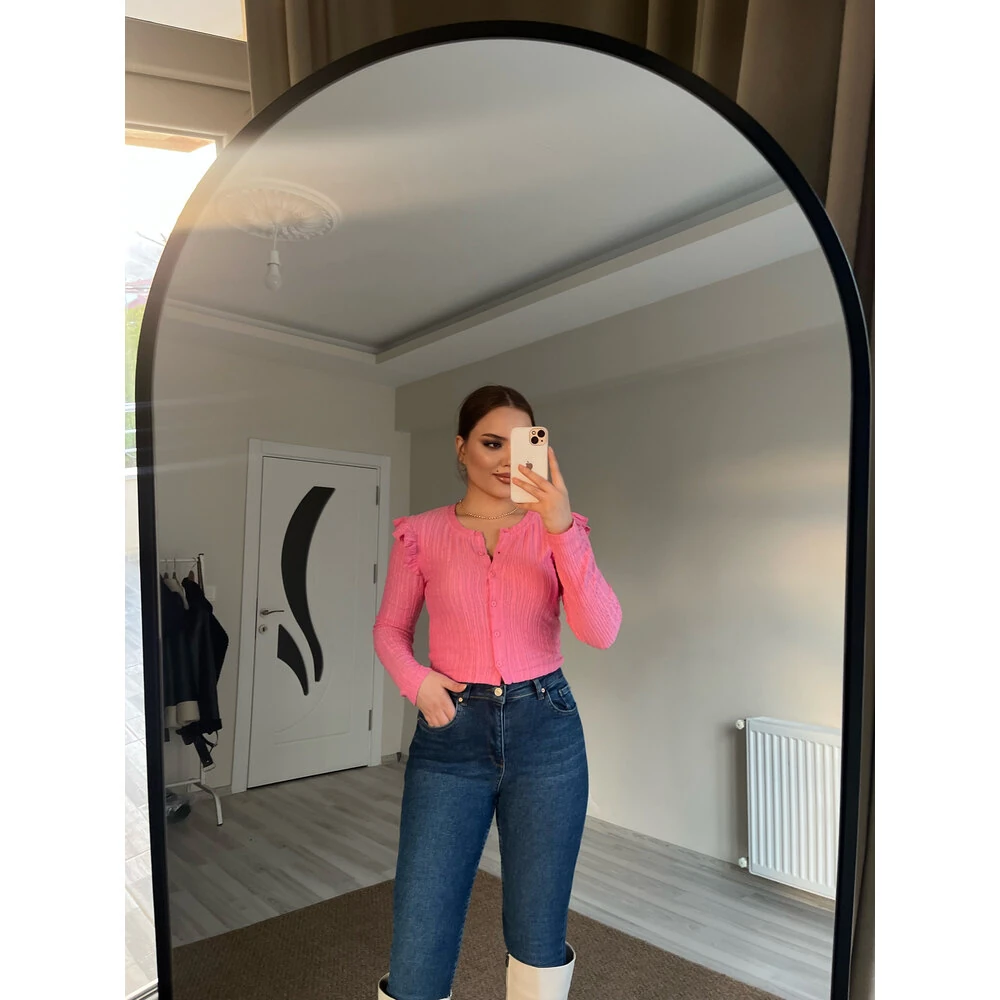 pembe fırfırlı crop hırka