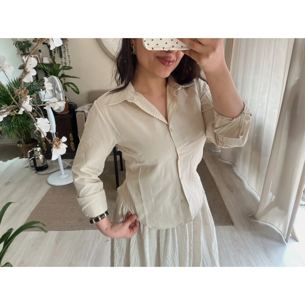 Basic belden oturtmalı gömlek taş