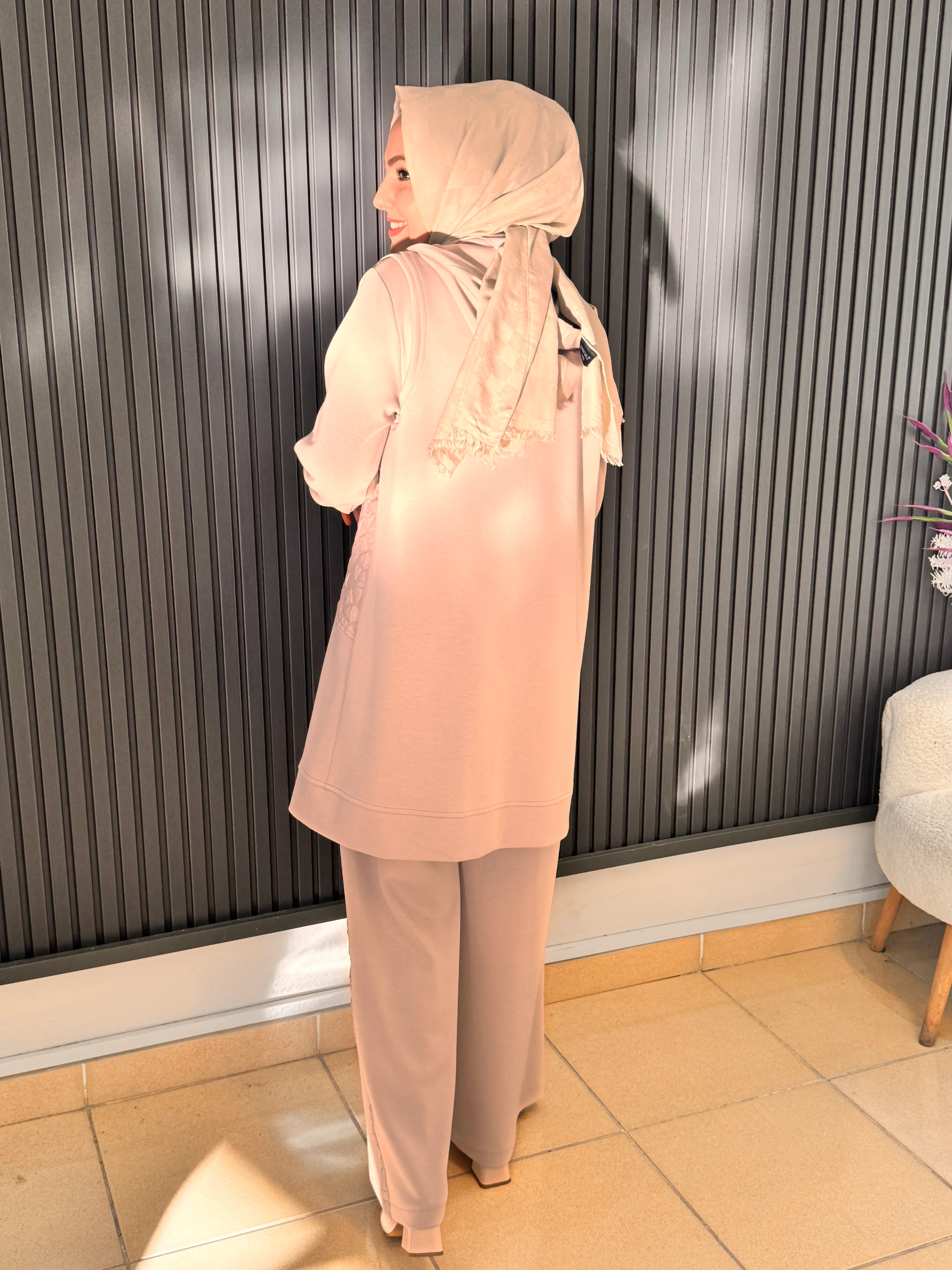 Yelekli üçlü takım