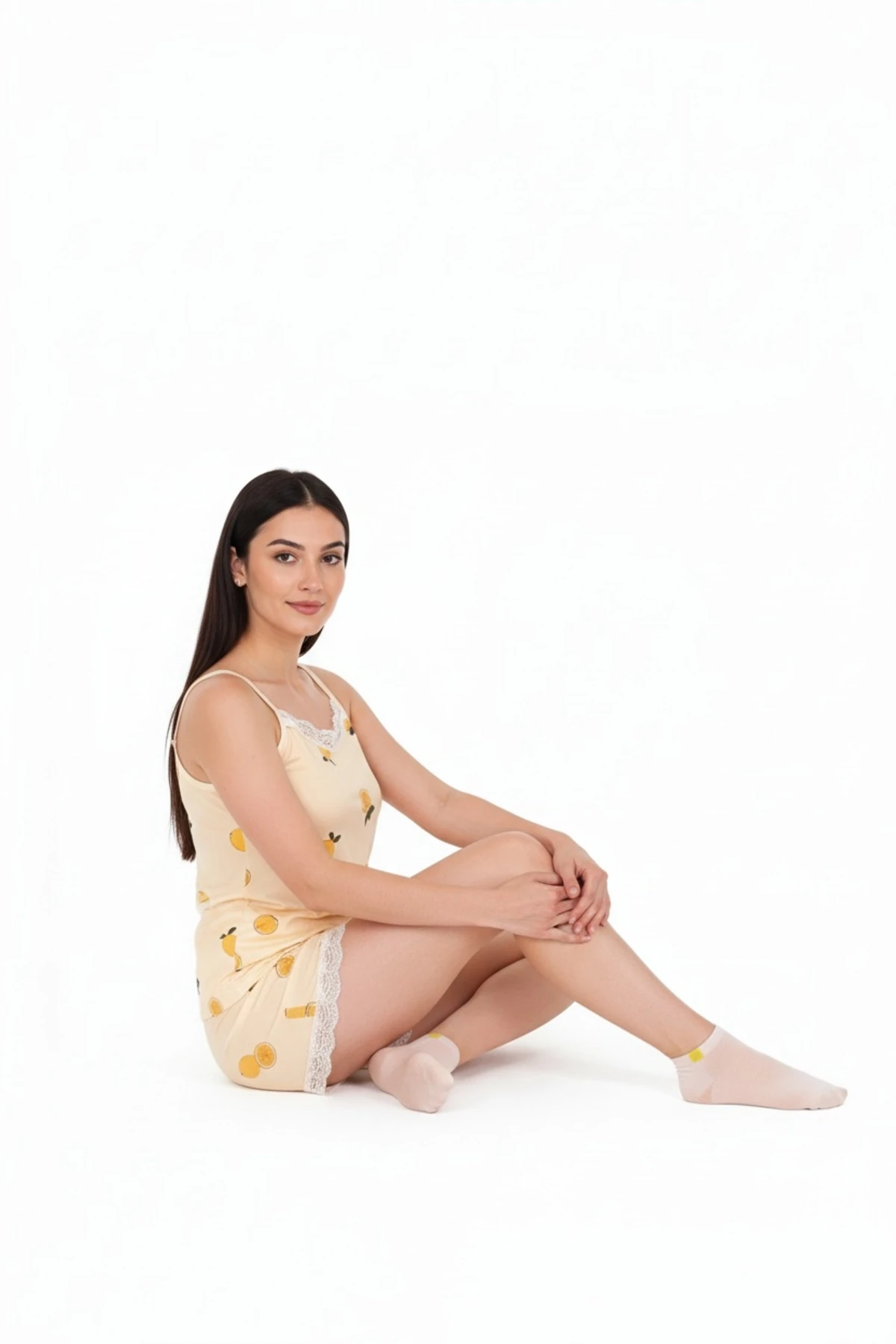 Kadın Limon Desenli Yumuşak Dokulu Penye İp Askılı Şortlu Pijama Takımı