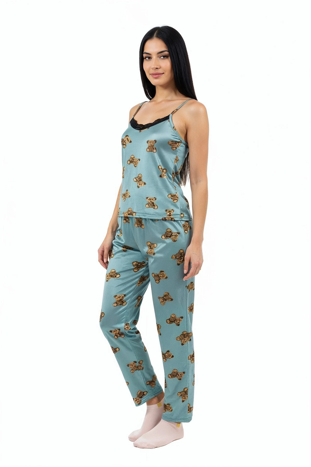 Altı Uzun Üstü Askılı Yumuşak Ayıcık Desenli Pijama Takımı