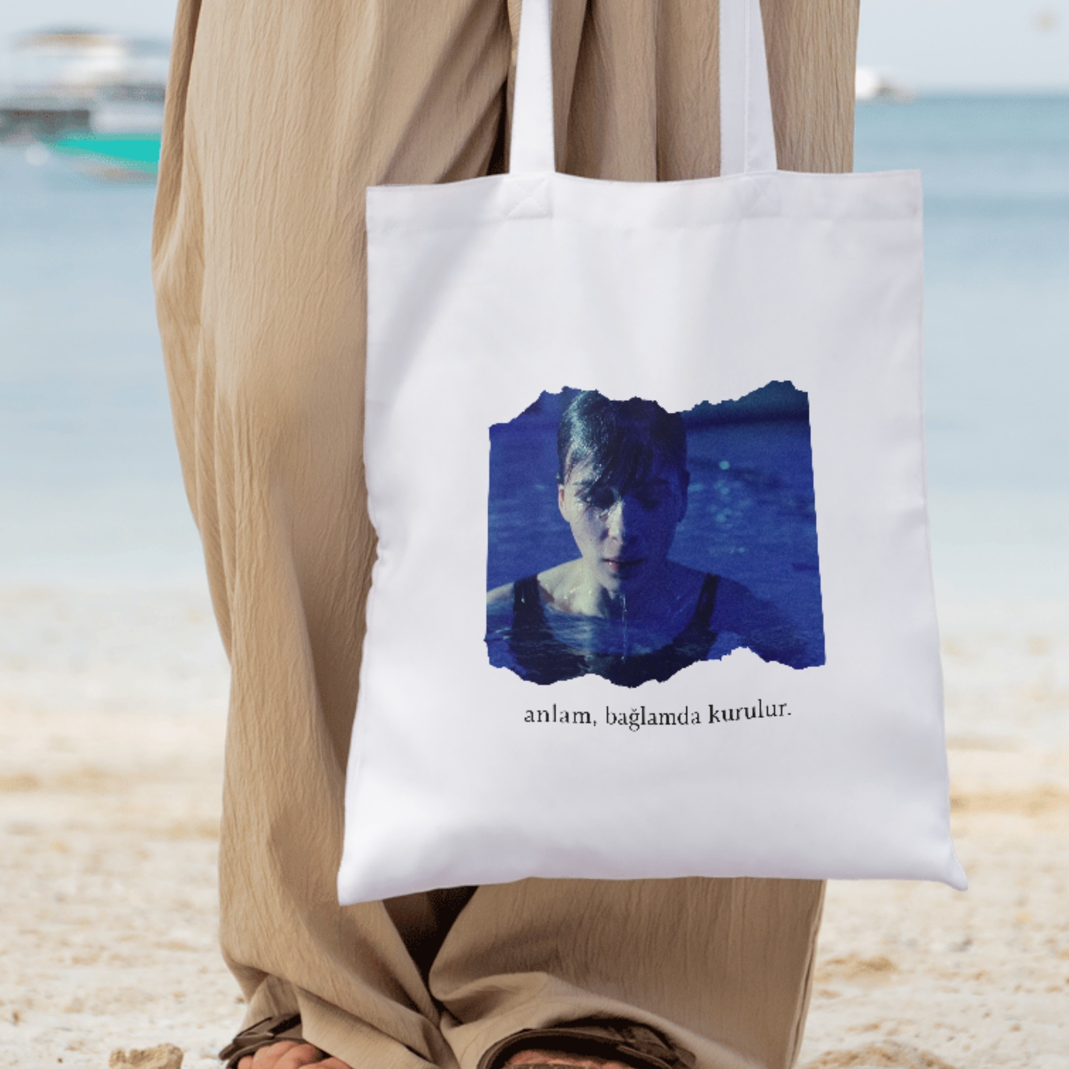 Three Colors Blue - Tote Bag - "anlam, bağlamda kurulur."