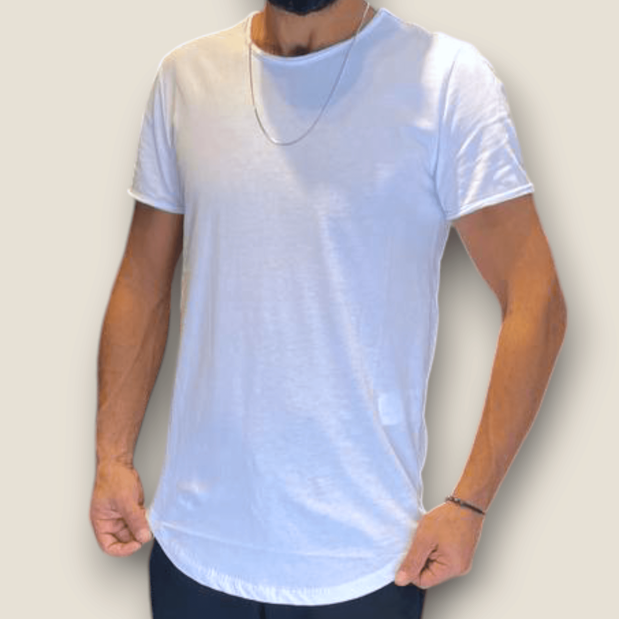 Beyaz Renk Armut Pis Yaka Asimetrik Kesim Basic Tshirt