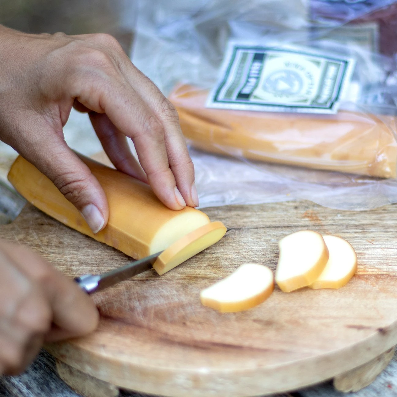 İsli Abazha Peyniri (200 Gr)