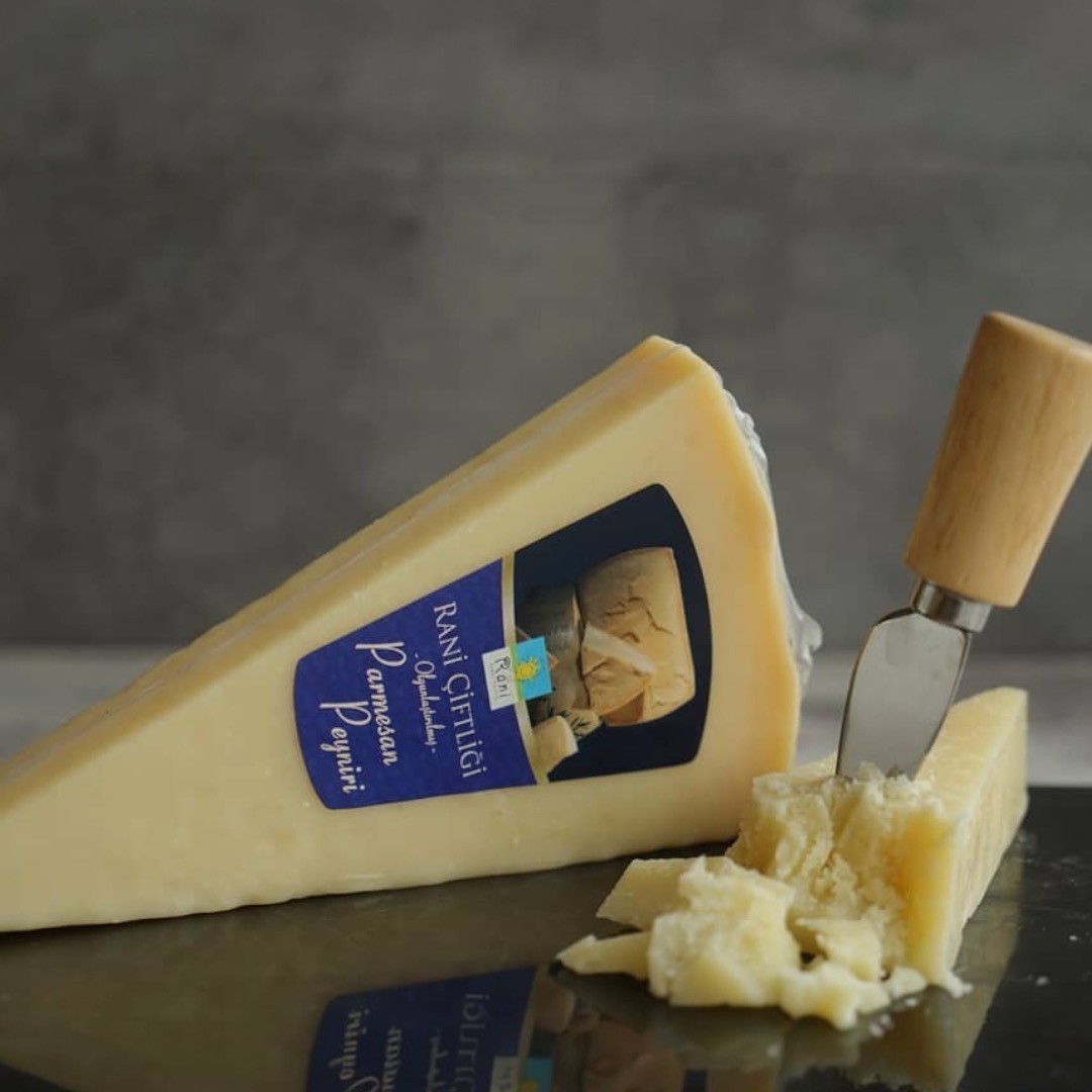 Rani Çiftliği Parmesan Peyniri 280gr (18 Ay Olgunlaştırılmış)