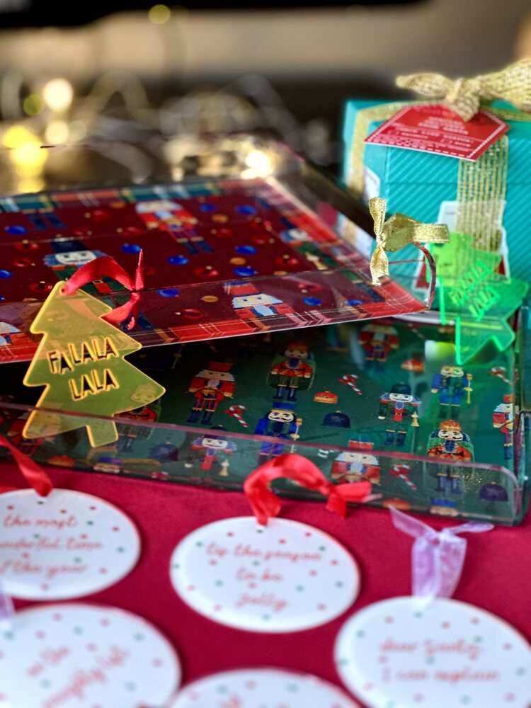 Nutcracker’s Holiday Treats Tepsi
