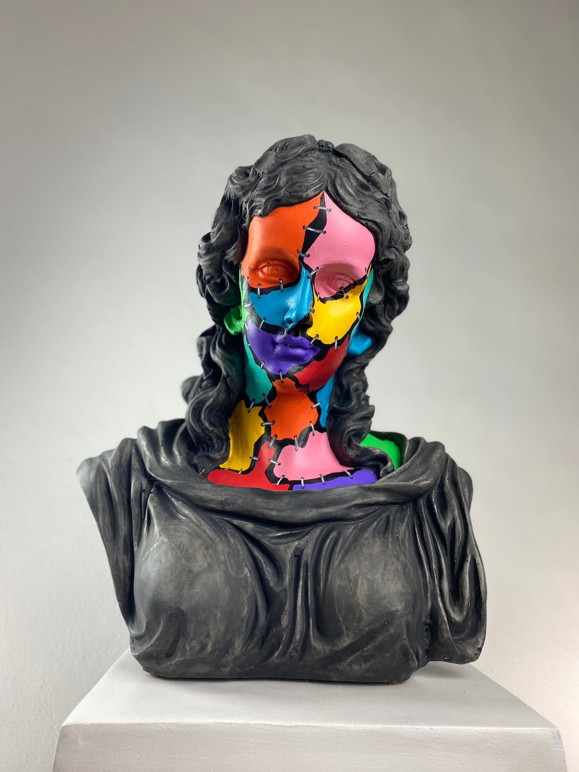 Hera Colorful Zombie Heykel