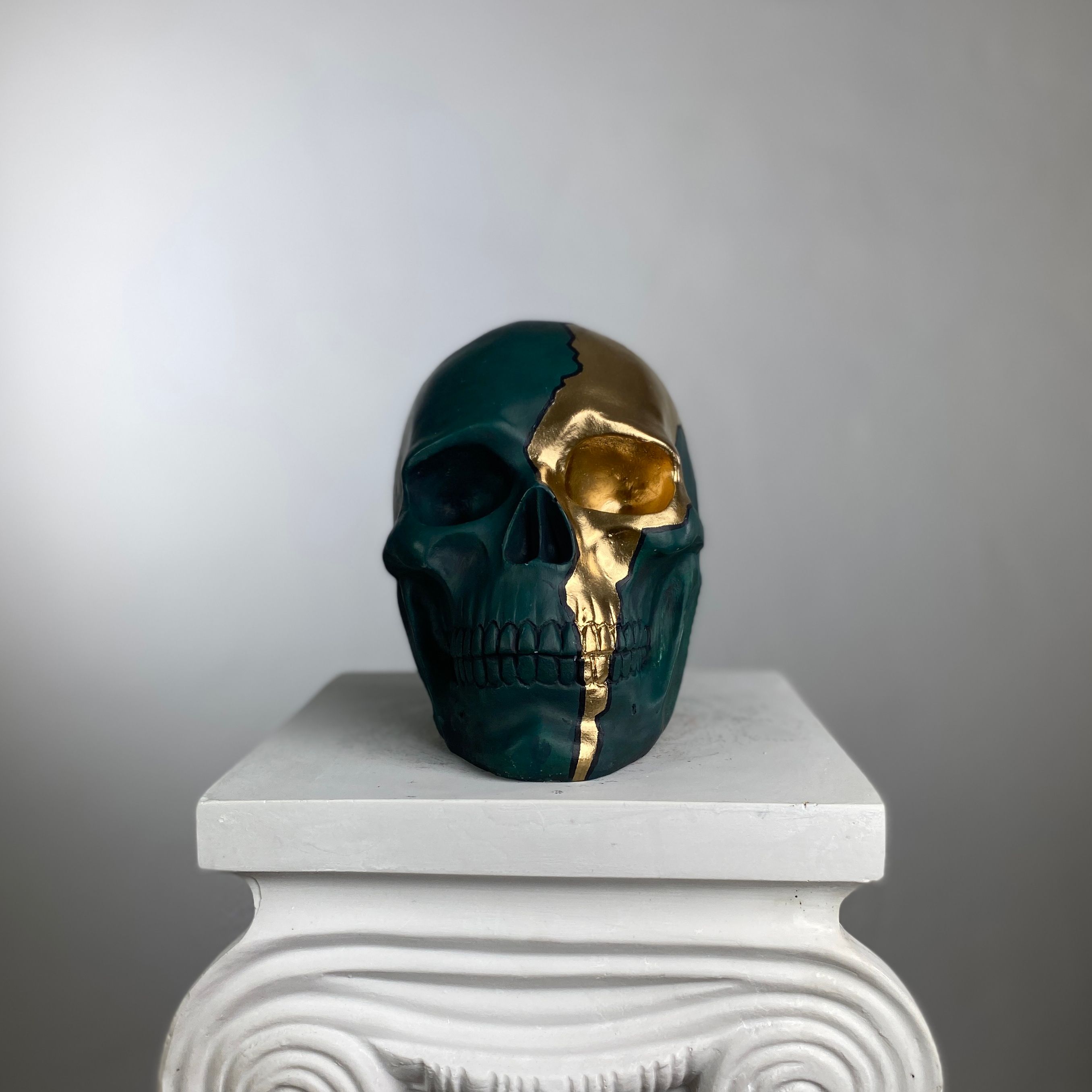 Skull Golden Rift Heykel