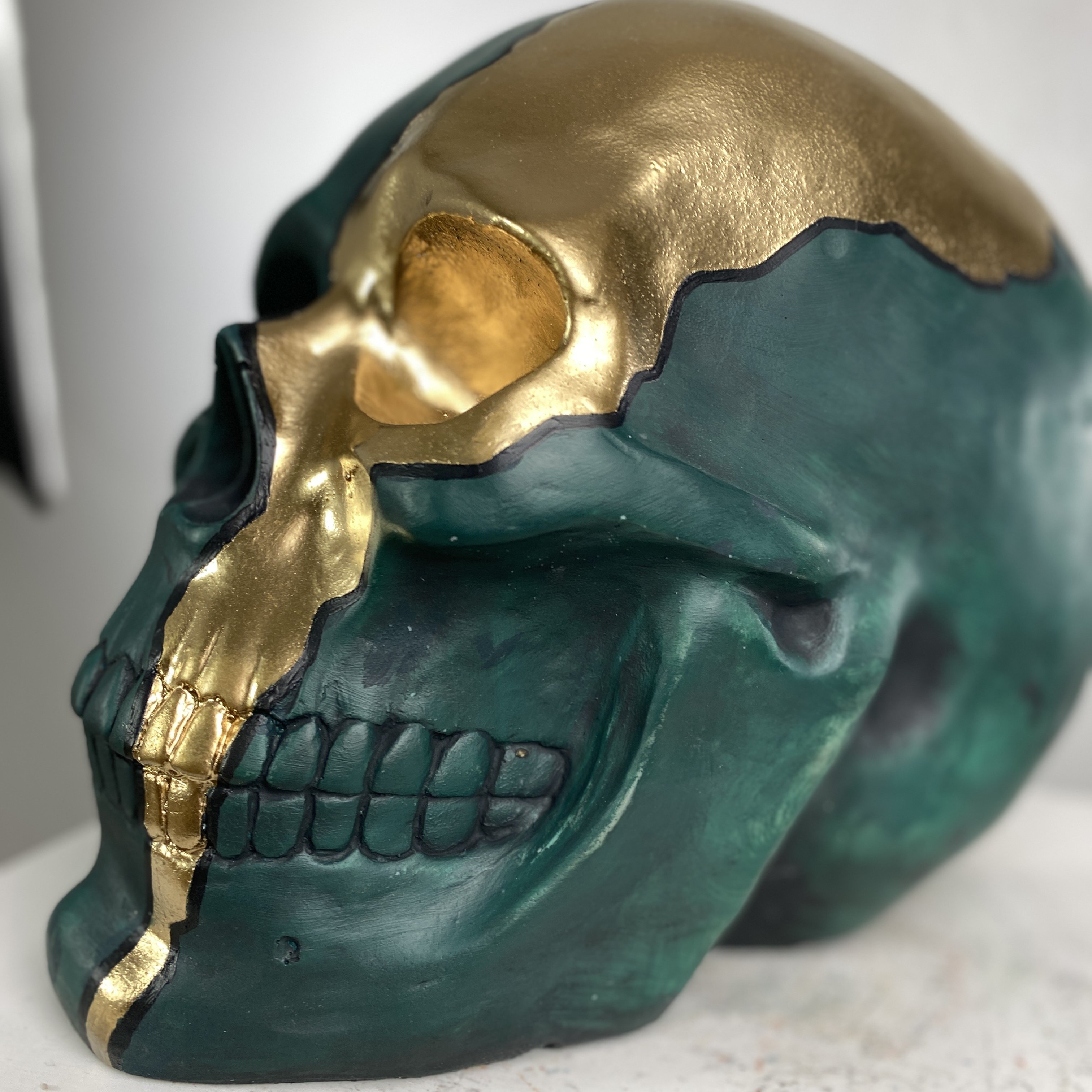 Skull Golden Rift Heykel