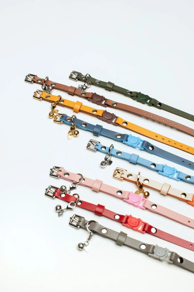 Deri Çıngırak ve Kalp Detaylı Kedi Boyun Tasması