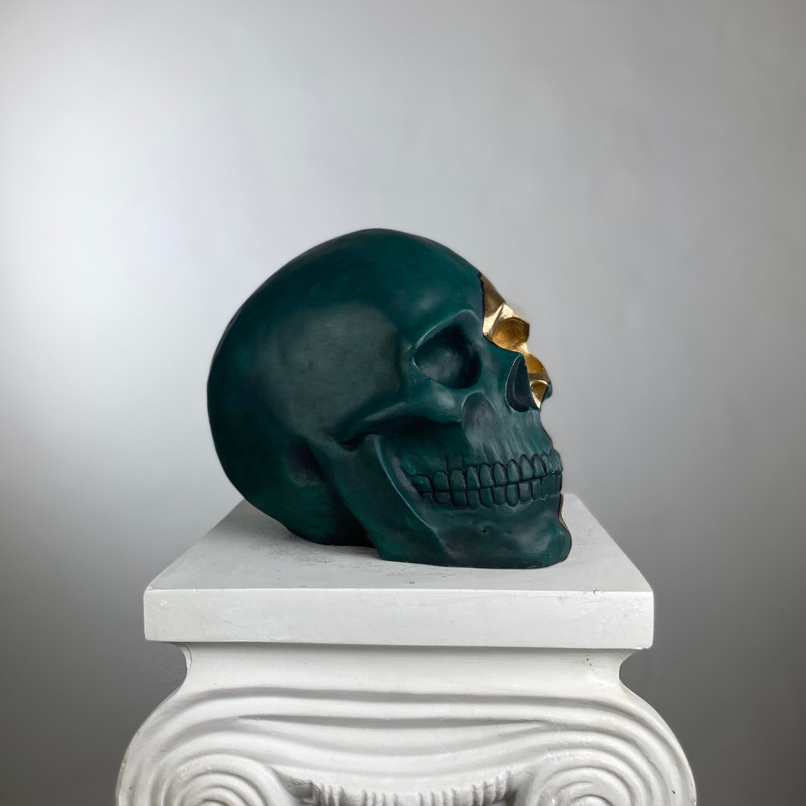Skull Golden Rift Heykel