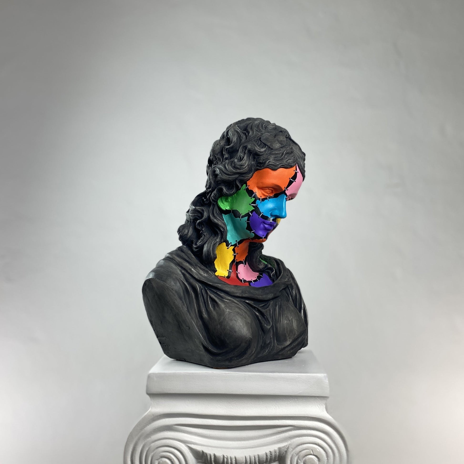 Hera Colorful Zombie Heykel