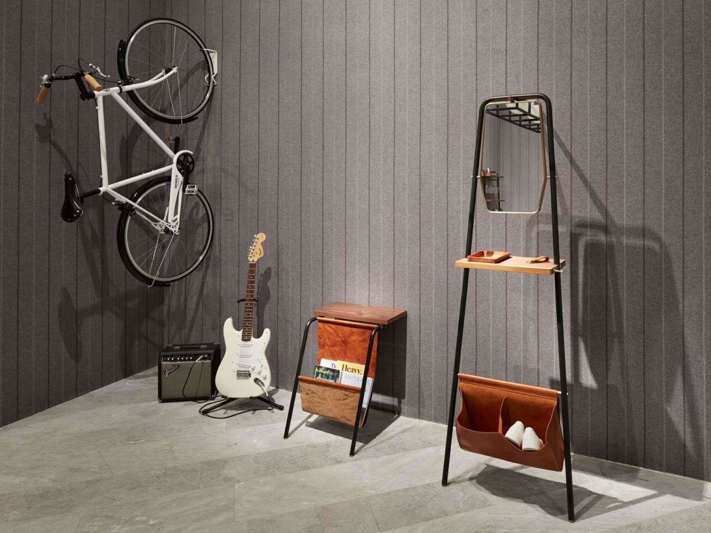 Side Metal Dekoratif