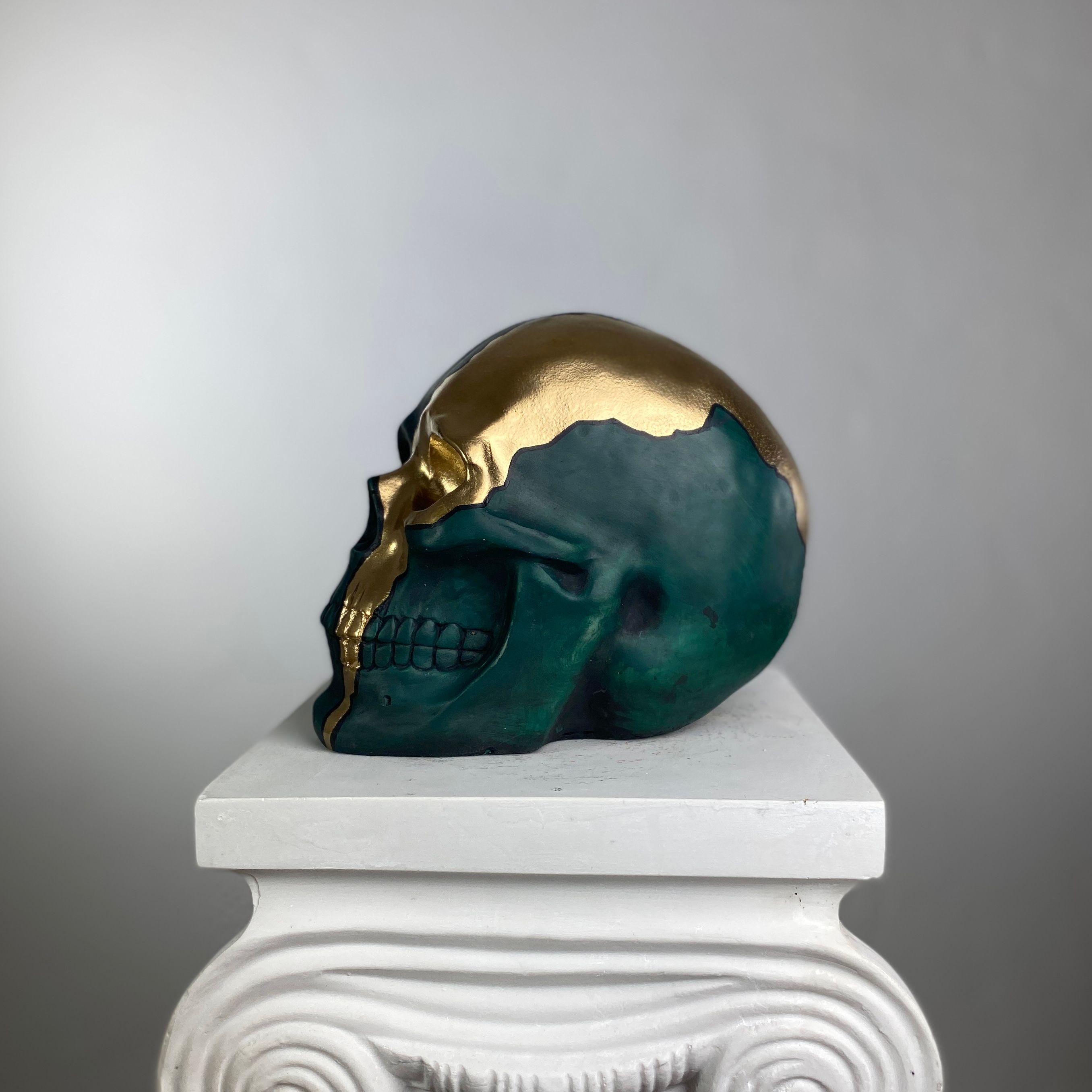 Skull Golden Rift Heykel