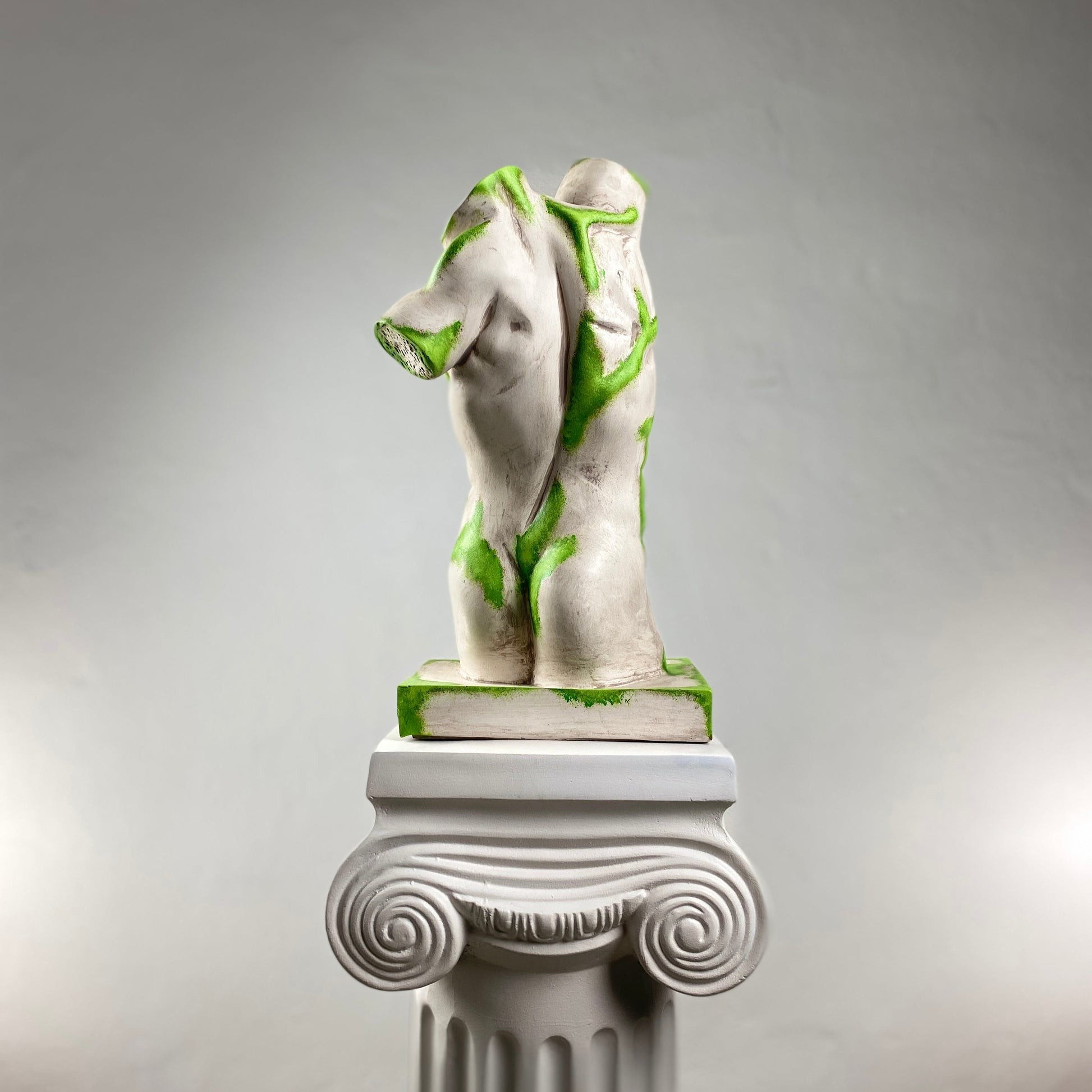 Torso Mossy Heykel