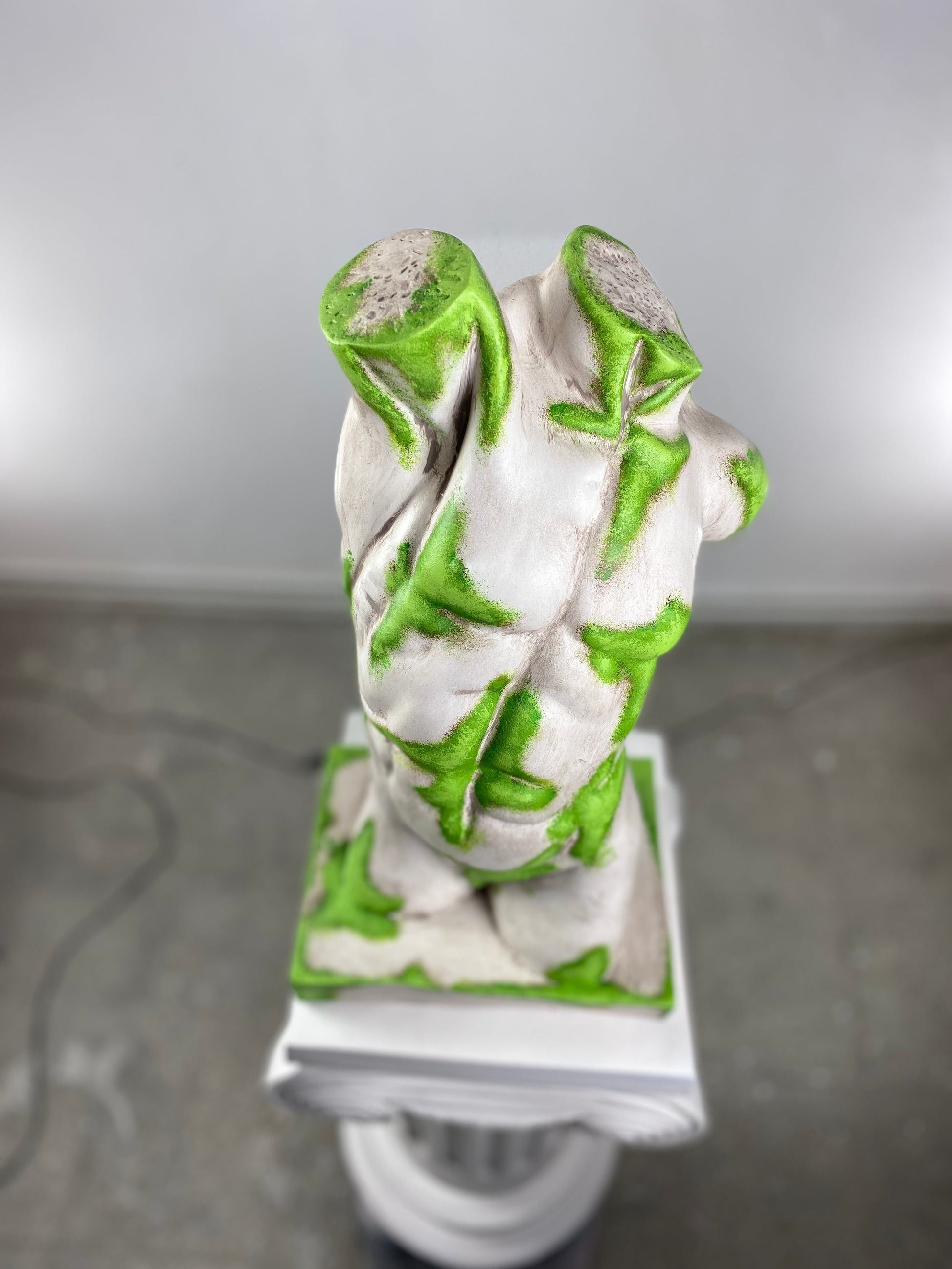 Torso Mossy Heykel