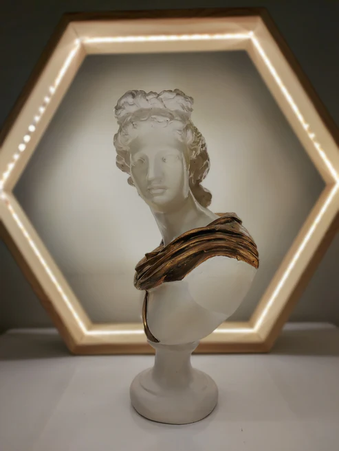 Apollo Golden 3'lü Heykel Seti - Apollo Golden Cloak