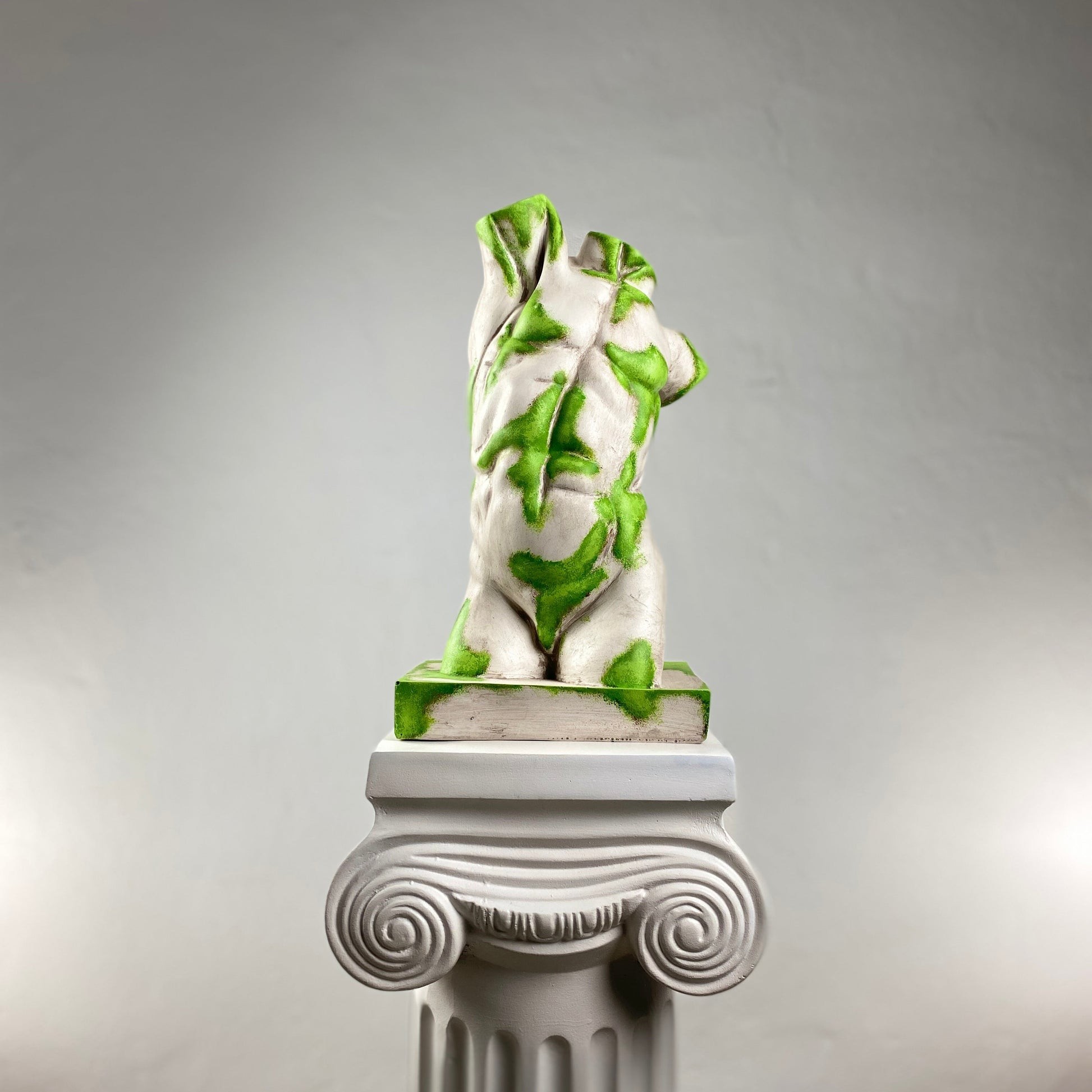 Torso Mossy Heykel