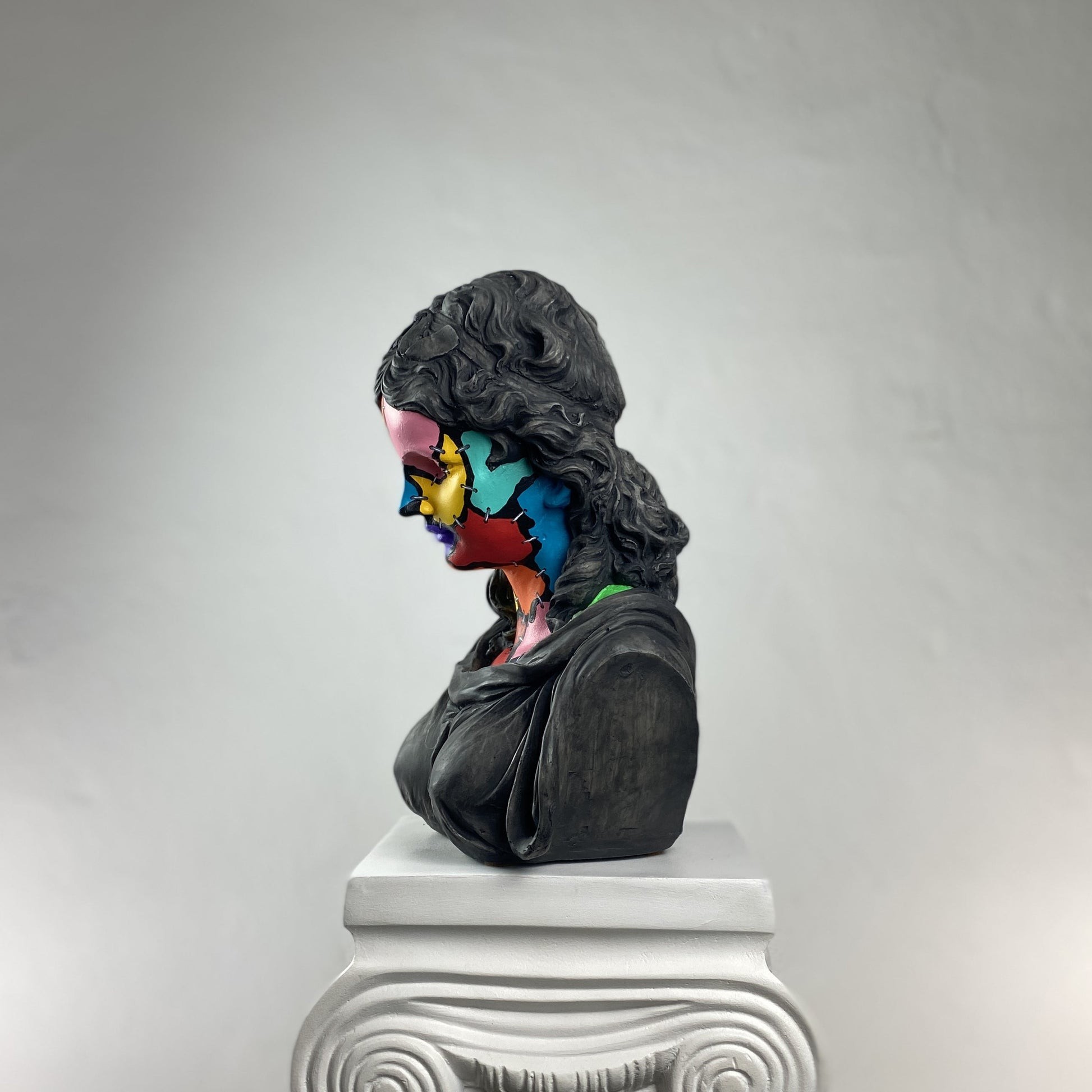 Hera Colorful Zombie Heykel