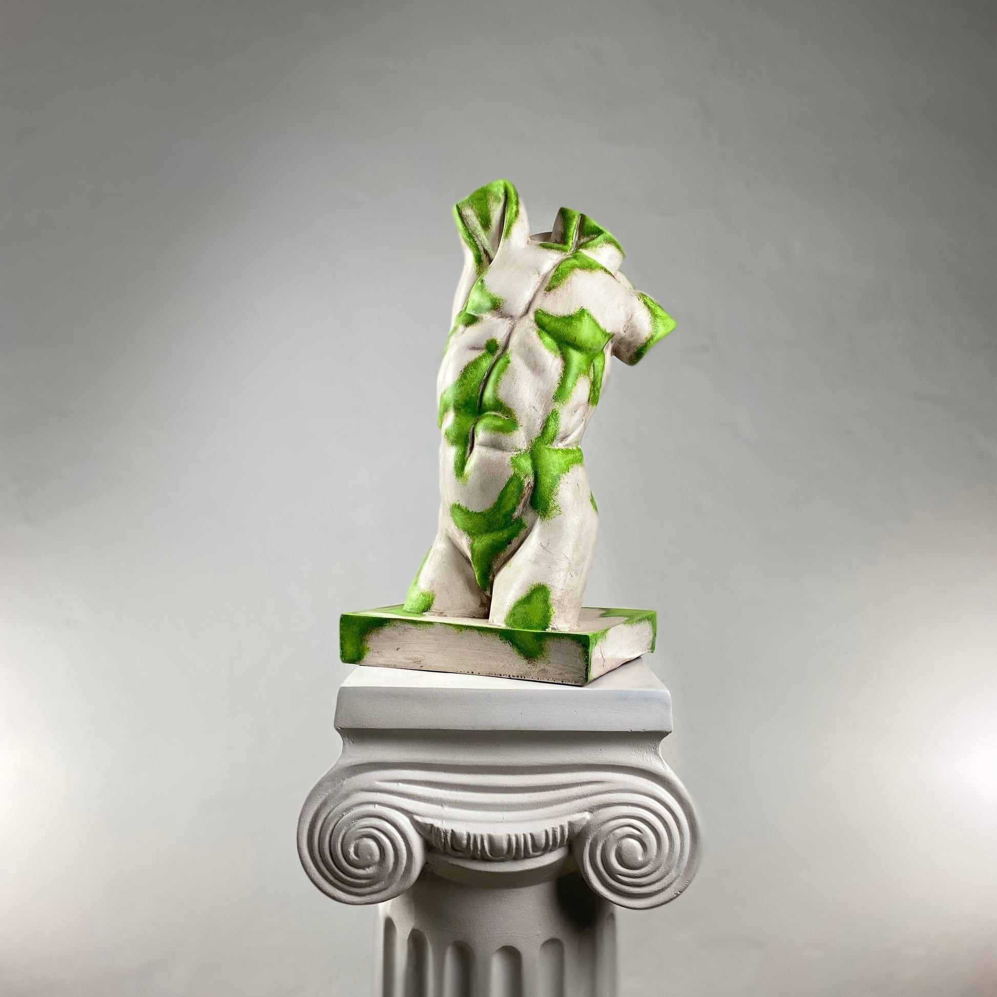 Torso Mossy Heykel