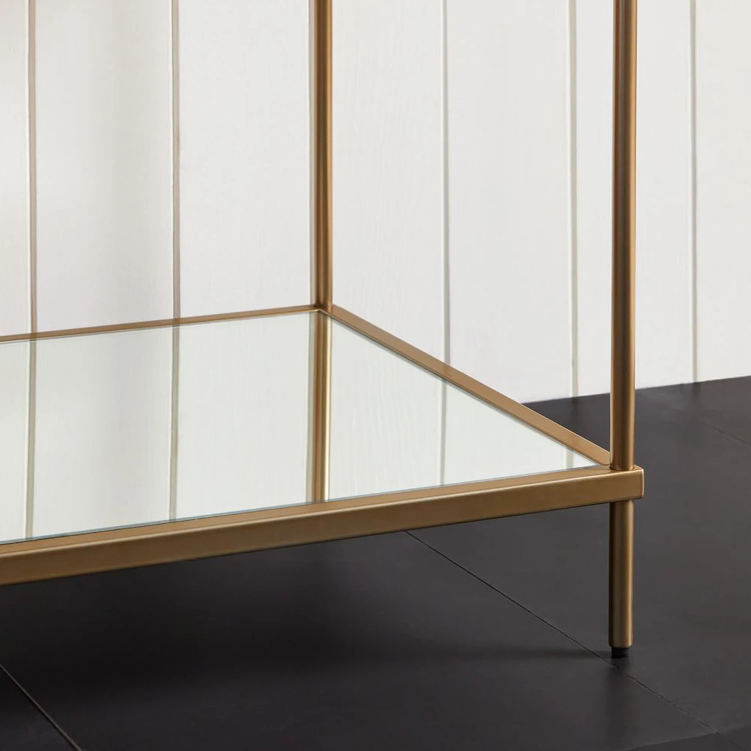 Castle Gold Metal Vitrin