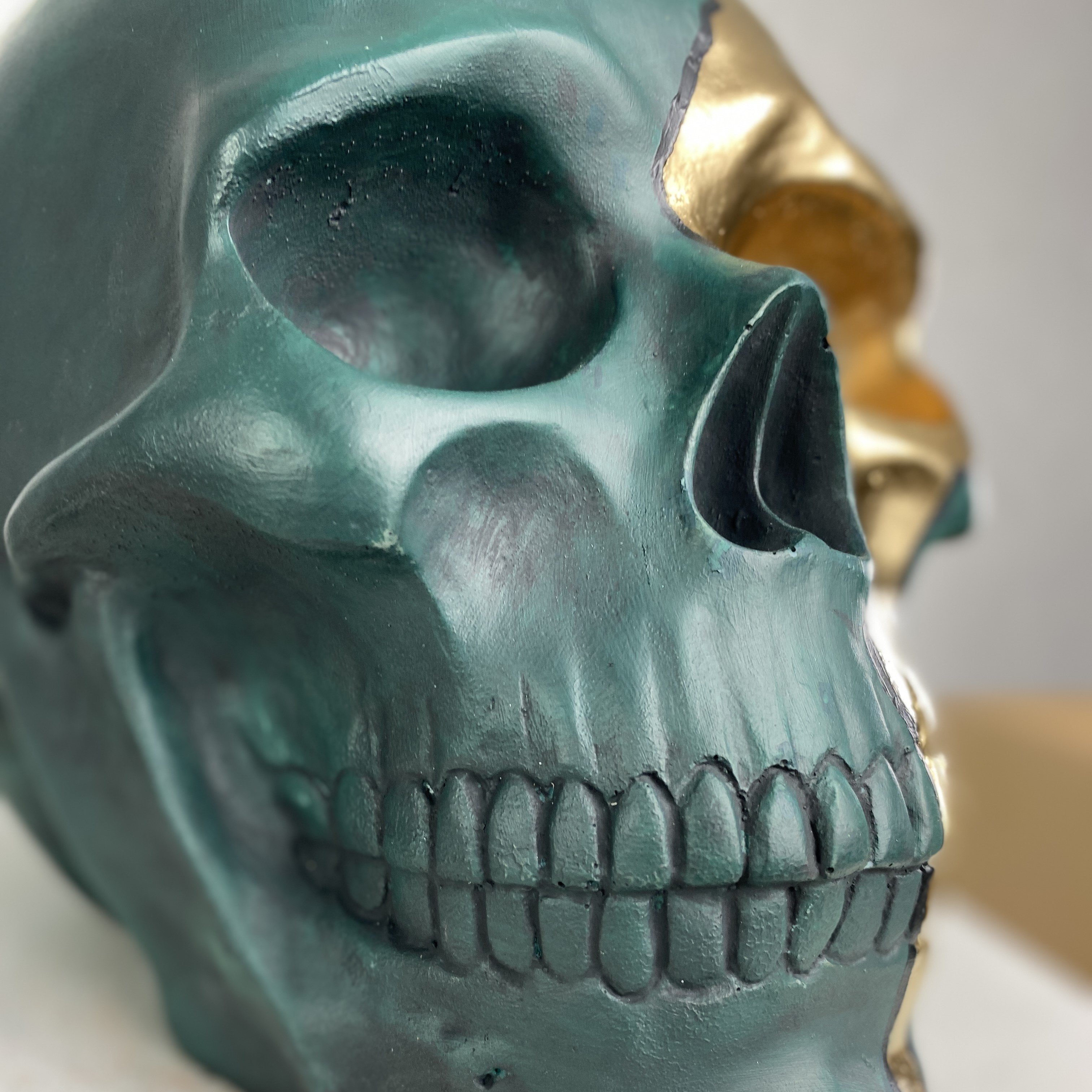 Skull Golden Rift Heykel